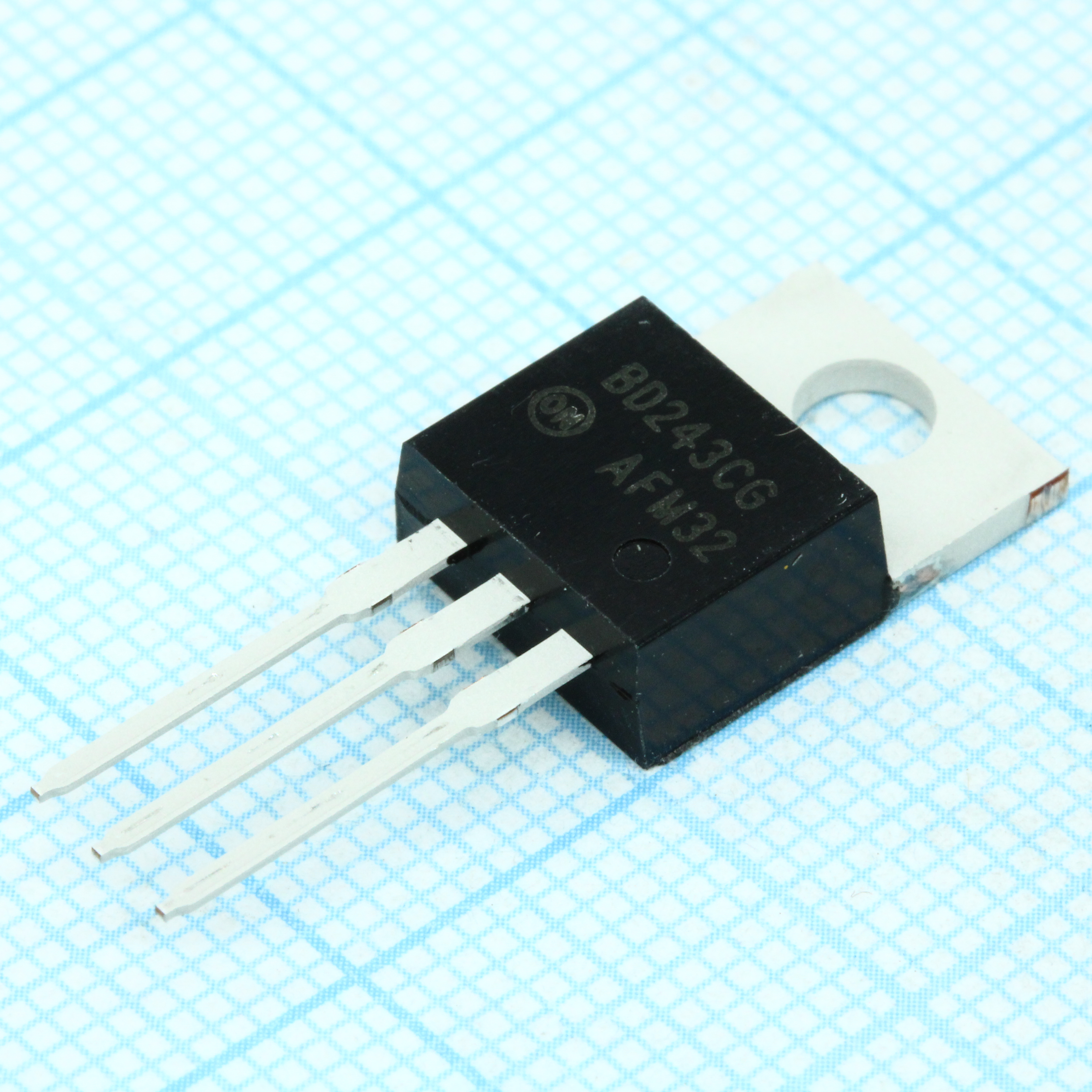Фото BD243CG ON Semiconductor — BD243CG — Одиночные биполярные транзисторы — ON Semiconductor