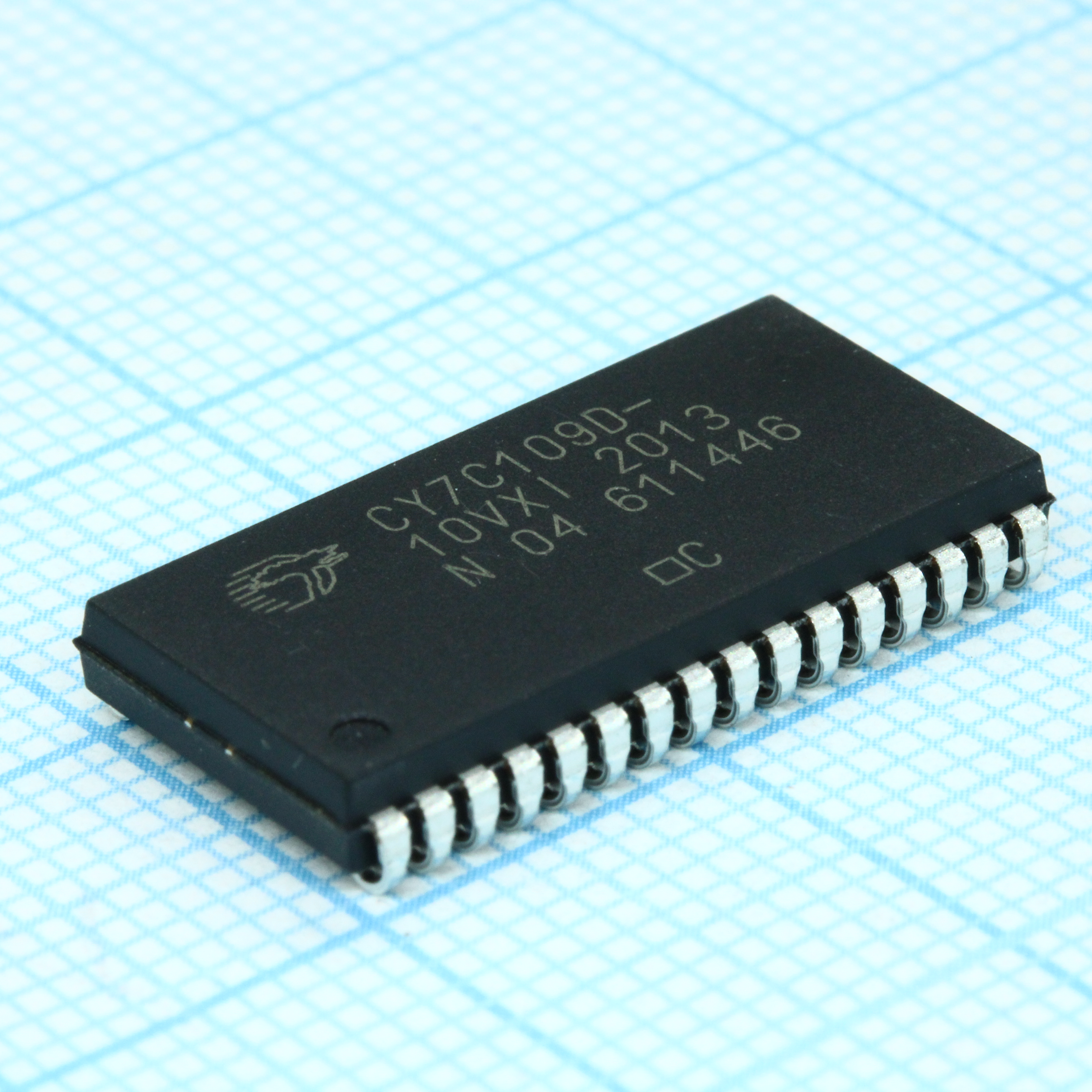 Фото CY7C109D-10VXI Infineon Technologies — CY7C109D-10VXI — Статическая память - SRAM — Infineon Technologies