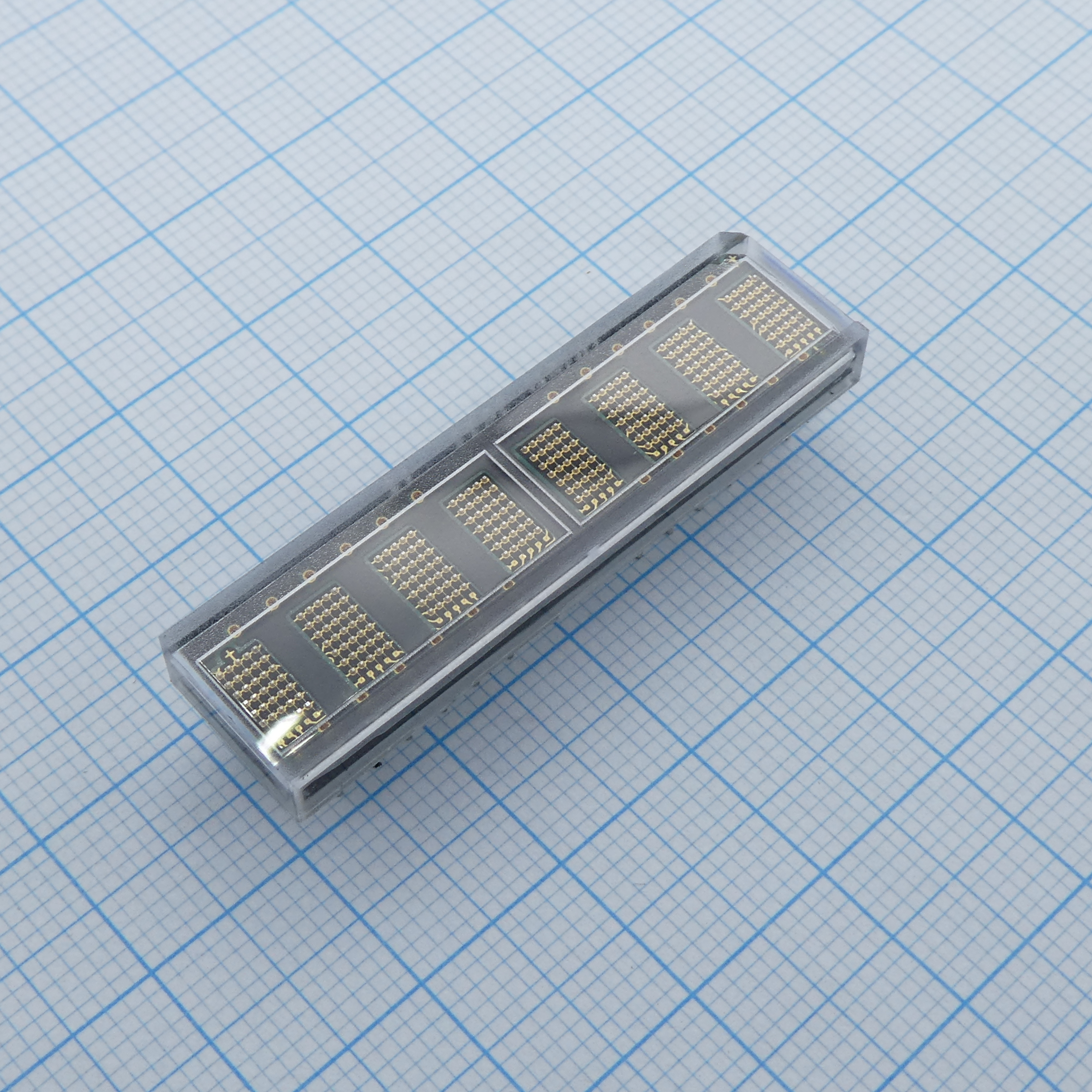 Фото HDSP-2533 Broadcom — HDSP-2533 — Матричные индикаторные панели — Broadcom
