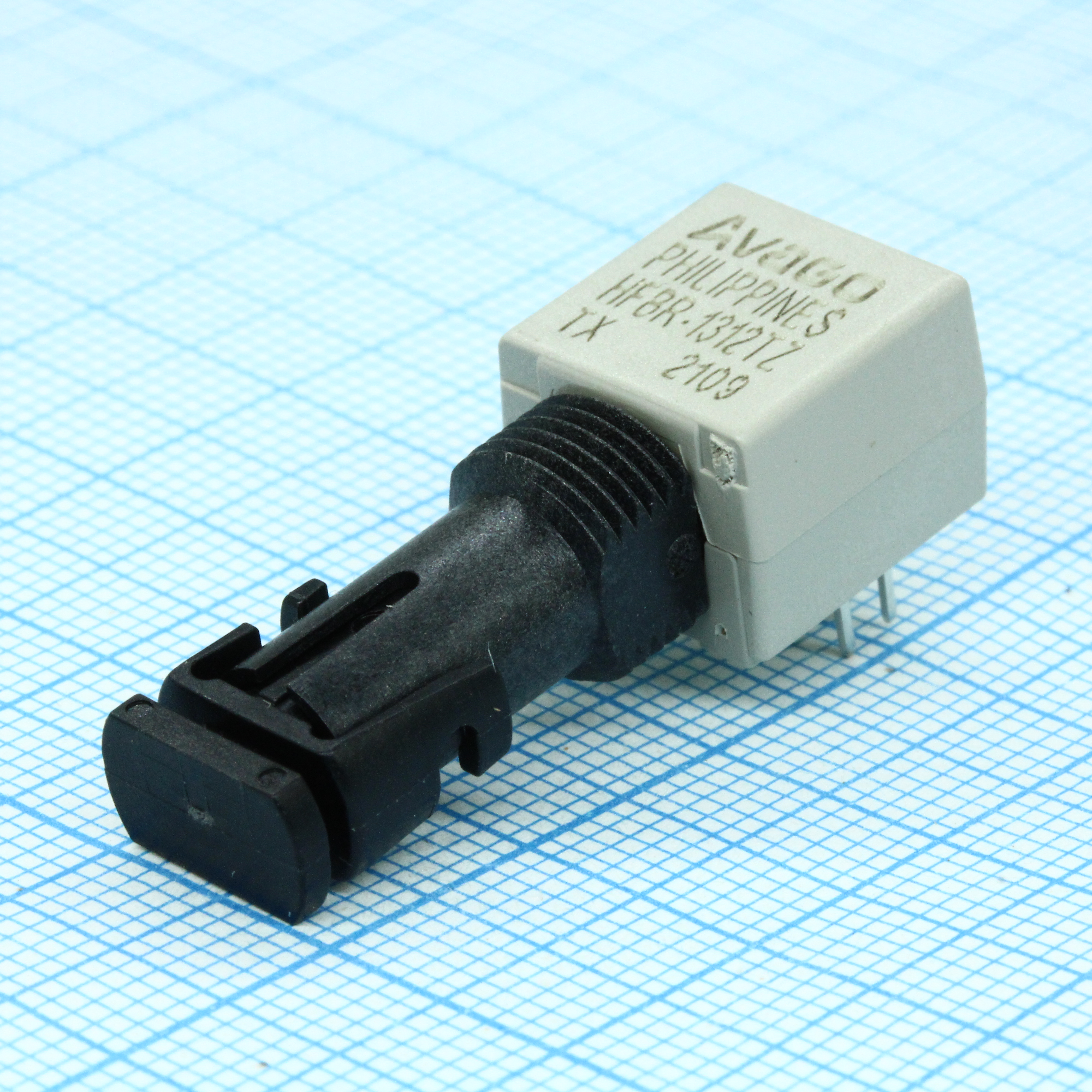 Фото HFBR-1312TZ Broadcom — HFBR-1312TZ — Оптоволоконные приемопередатчики — Broadcom