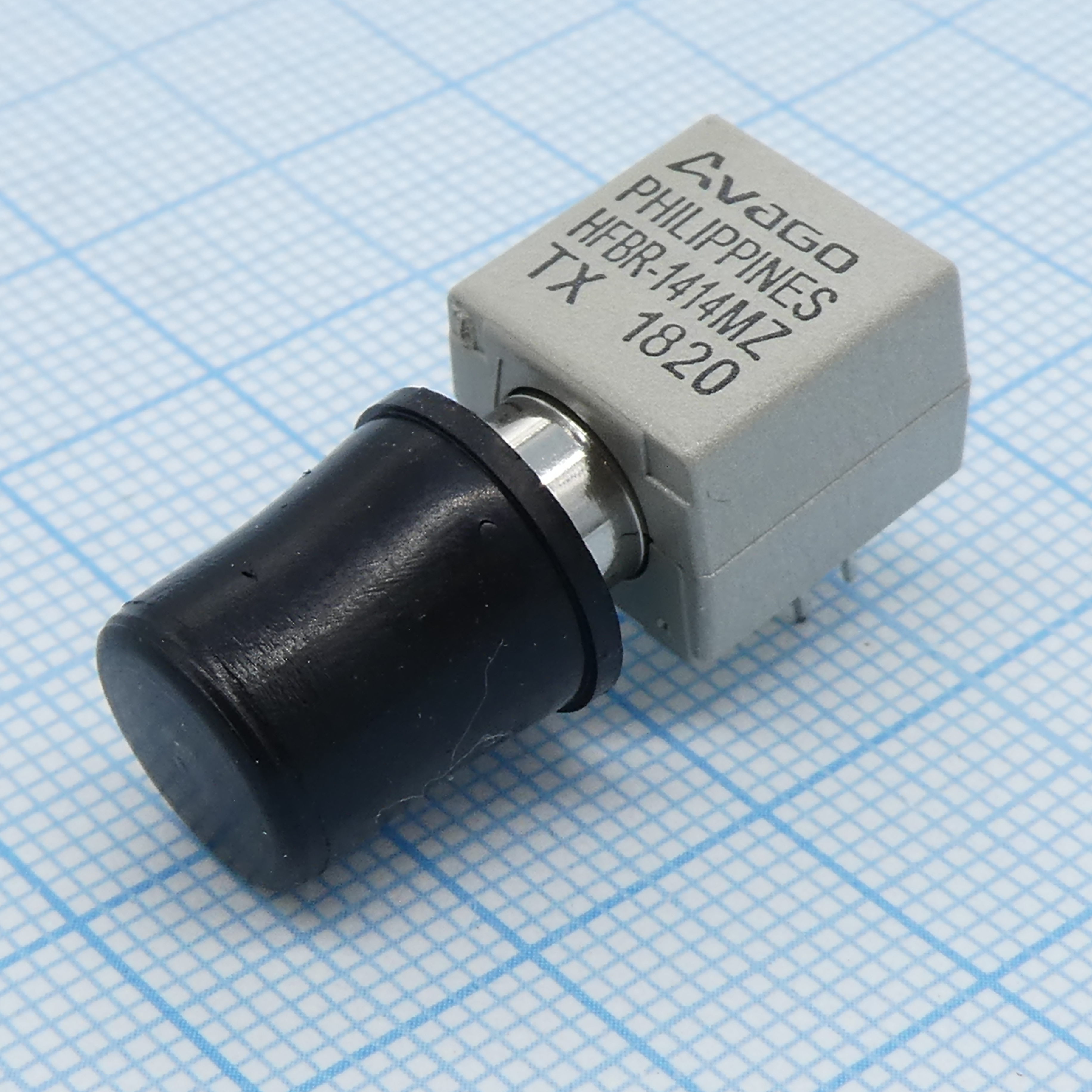 Фото HFBR-1414MZ Broadcom — HFBR-1414MZ — Оптоволоконные приемопередатчики — Broadcom