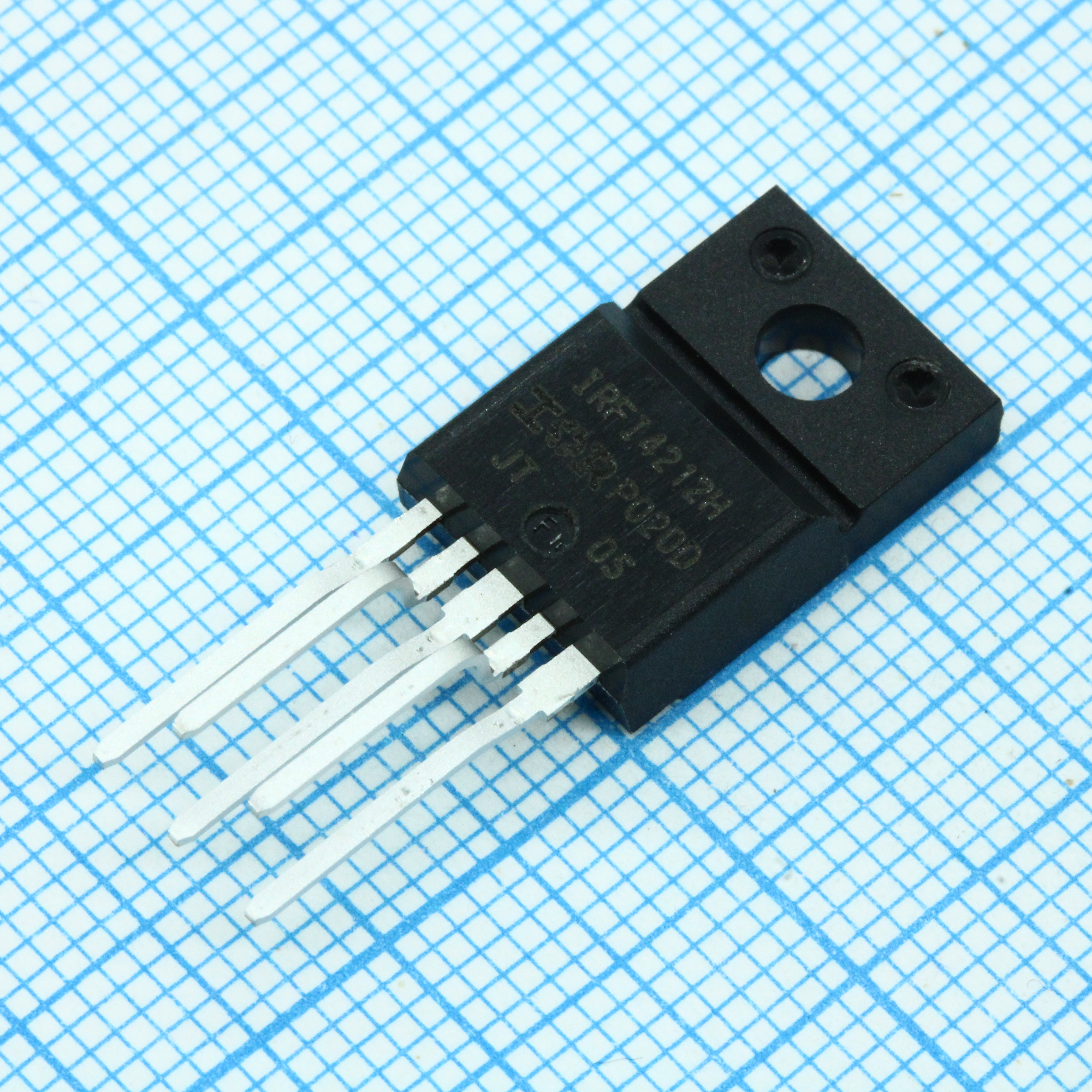 Фото IRFI4212H-117P Infineon Technologies — IRFI4212H-117P — Сборки MOSFET транзисторов — Infineon Technologies