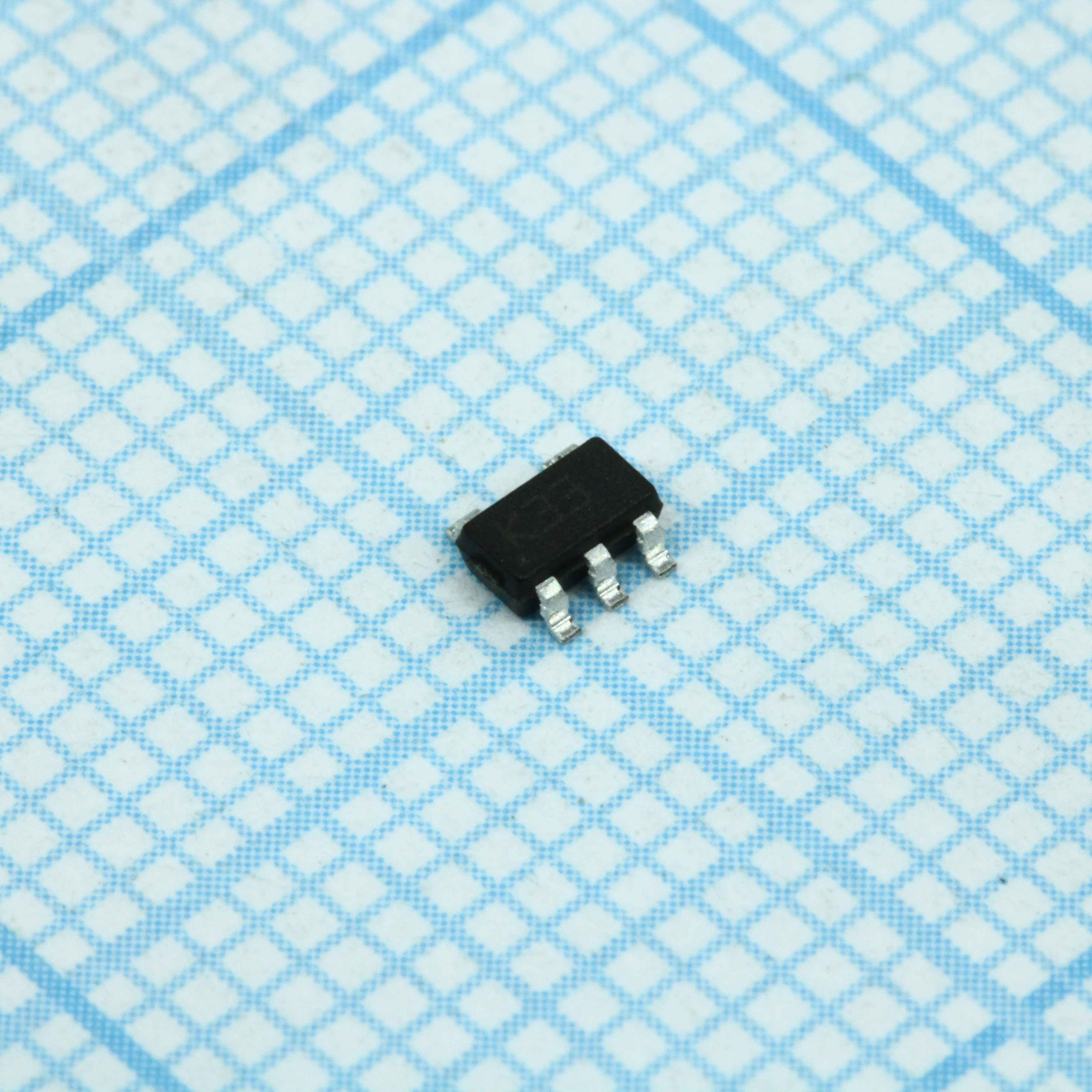 Фото LDK120M33R ST Microelectronics — LDK120M33R — Стабилизаторы линейные — ST Microelectronics
