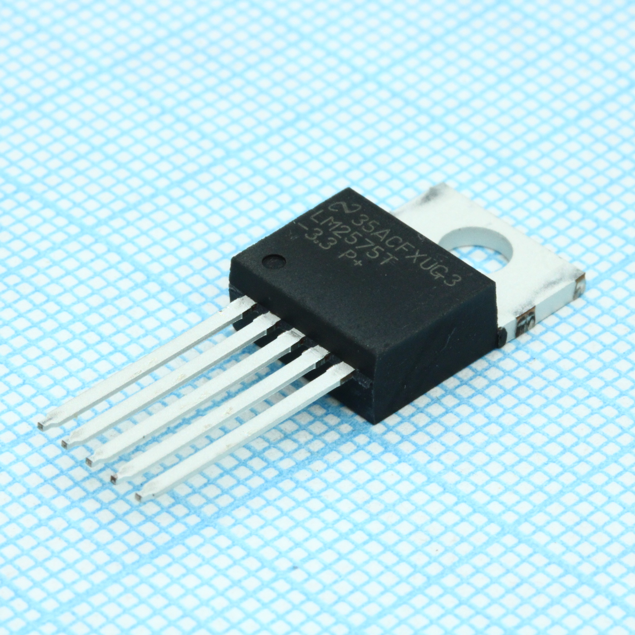 Фото LM2575T-3.3/NOPB Texas Instruments — LM2575T-3.3/NOPB — Импульсные преобразователи — Texas Instruments