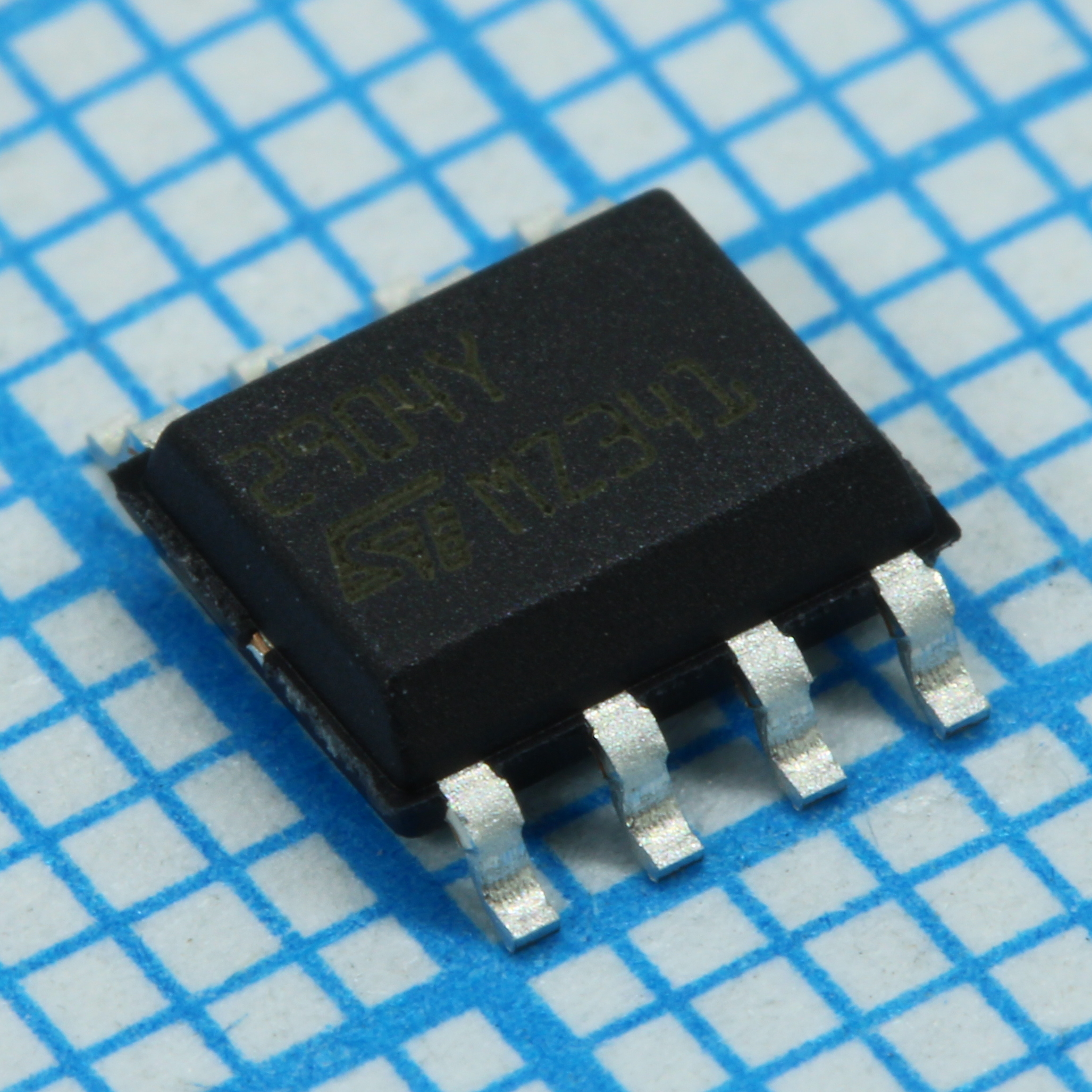 Фото LM2904YDT ST Microelectronics — LM2904YDT — Операционные усилители — ST Microelectronics
