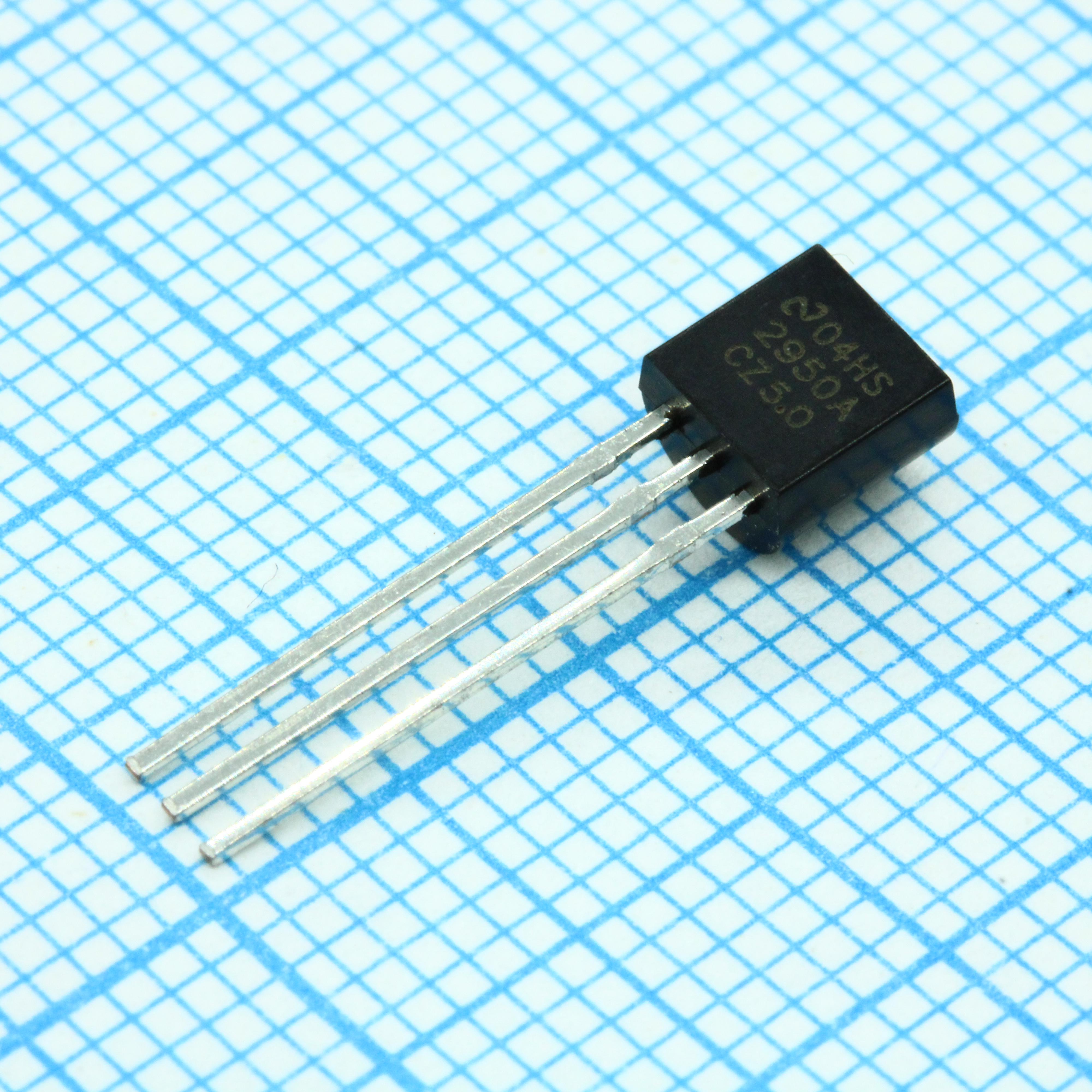 Фото LP2950ACZ-5.0/NOPB Texas Instruments — LP2950ACZ-5.0/NOPB — Стабилизаторы линейные — Texas Instruments