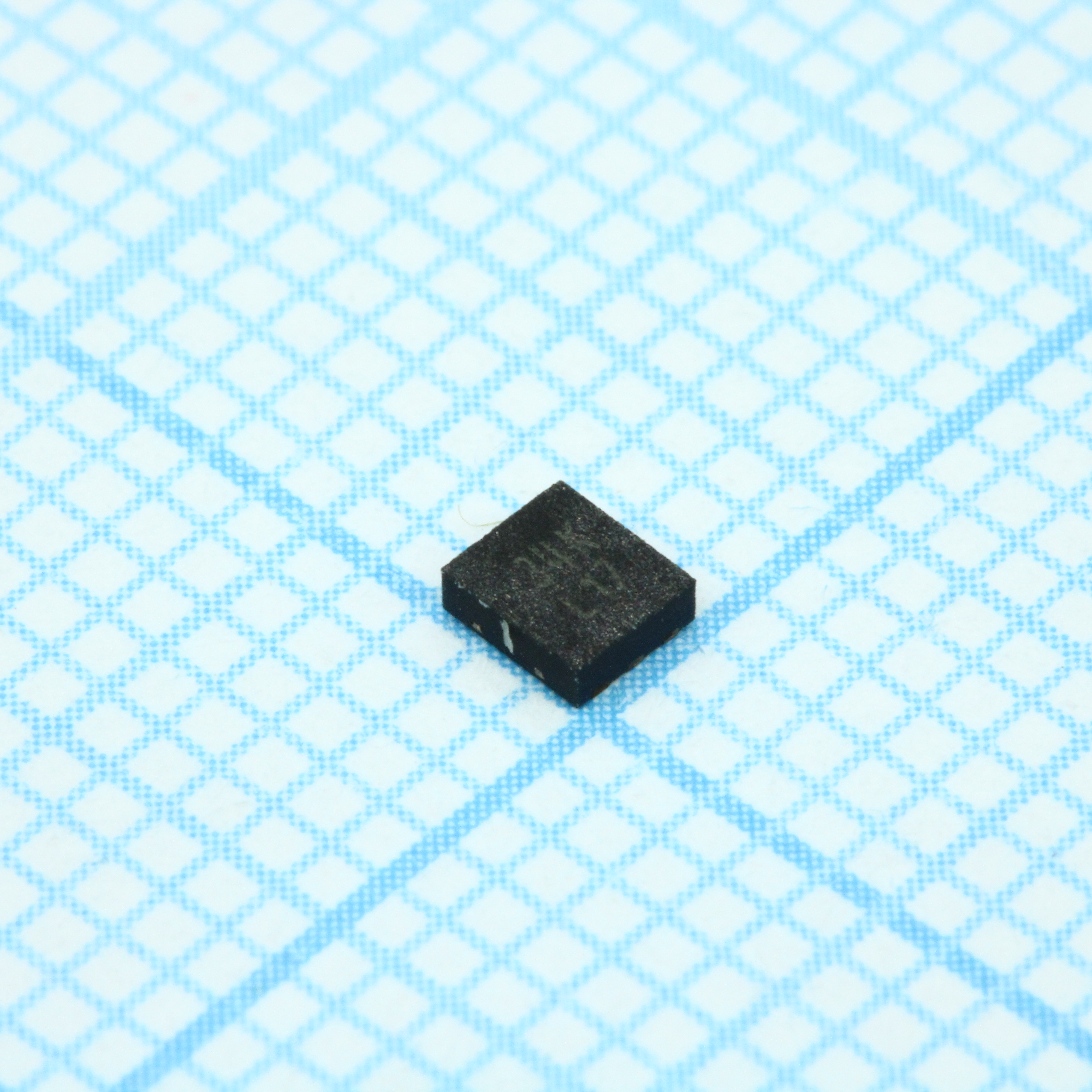 Фото LP5900SD-1.8/NOPB Texas Instruments — LP5900SD-1.8/NOPB — Стабилизаторы линейные — Texas Instruments