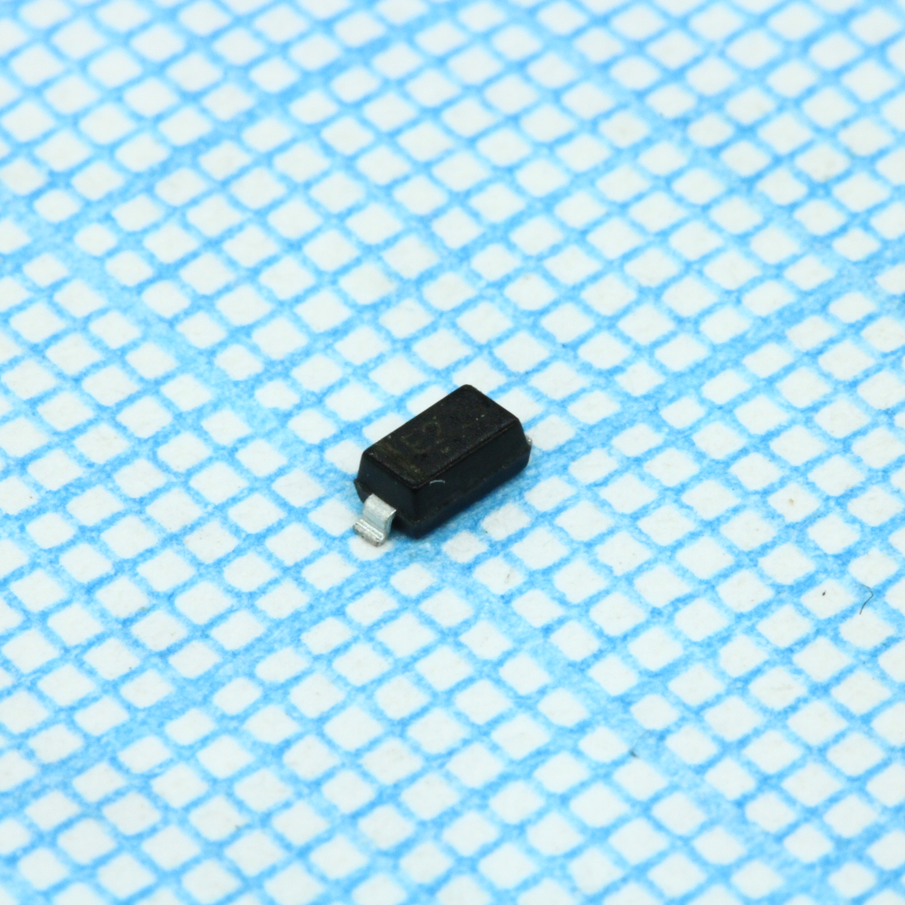 Фото   5.6V  0.5W ON Semiconductor — MMSZ5232BT1G — Одиночные стабилитроны — ON Semiconductor