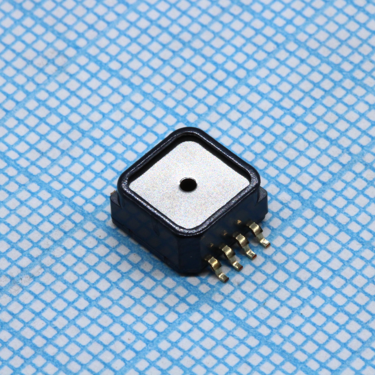 Фото MPXH6115A6U NXP / Philips — MPXH6115A6U — Датчики давления и силы — NXP / Philips