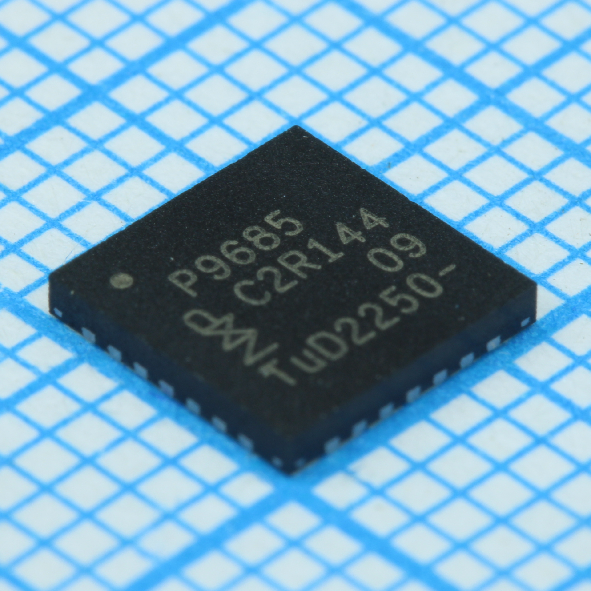 Фото PCA9685BS,118 NXP / Philips — PCA9685BS,118 — Драйверы, контроллеры LED, LCD, VFD — NXP / Philips