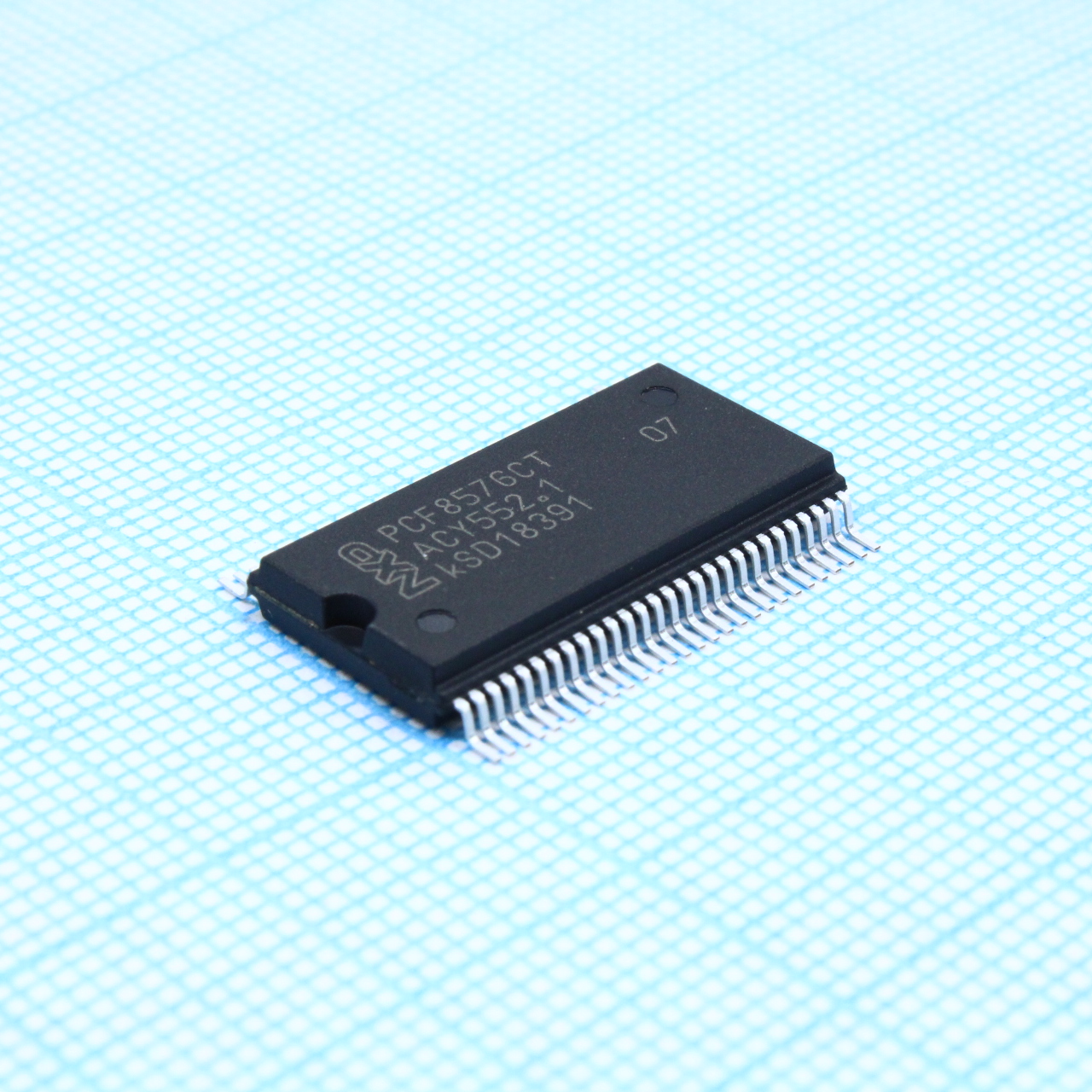 Фото PCF8576CT/1,518 NXP / Philips — PCF8576CT/1,518 — Драйверы, контроллеры LED, LCD, VFD — NXP / Philips
