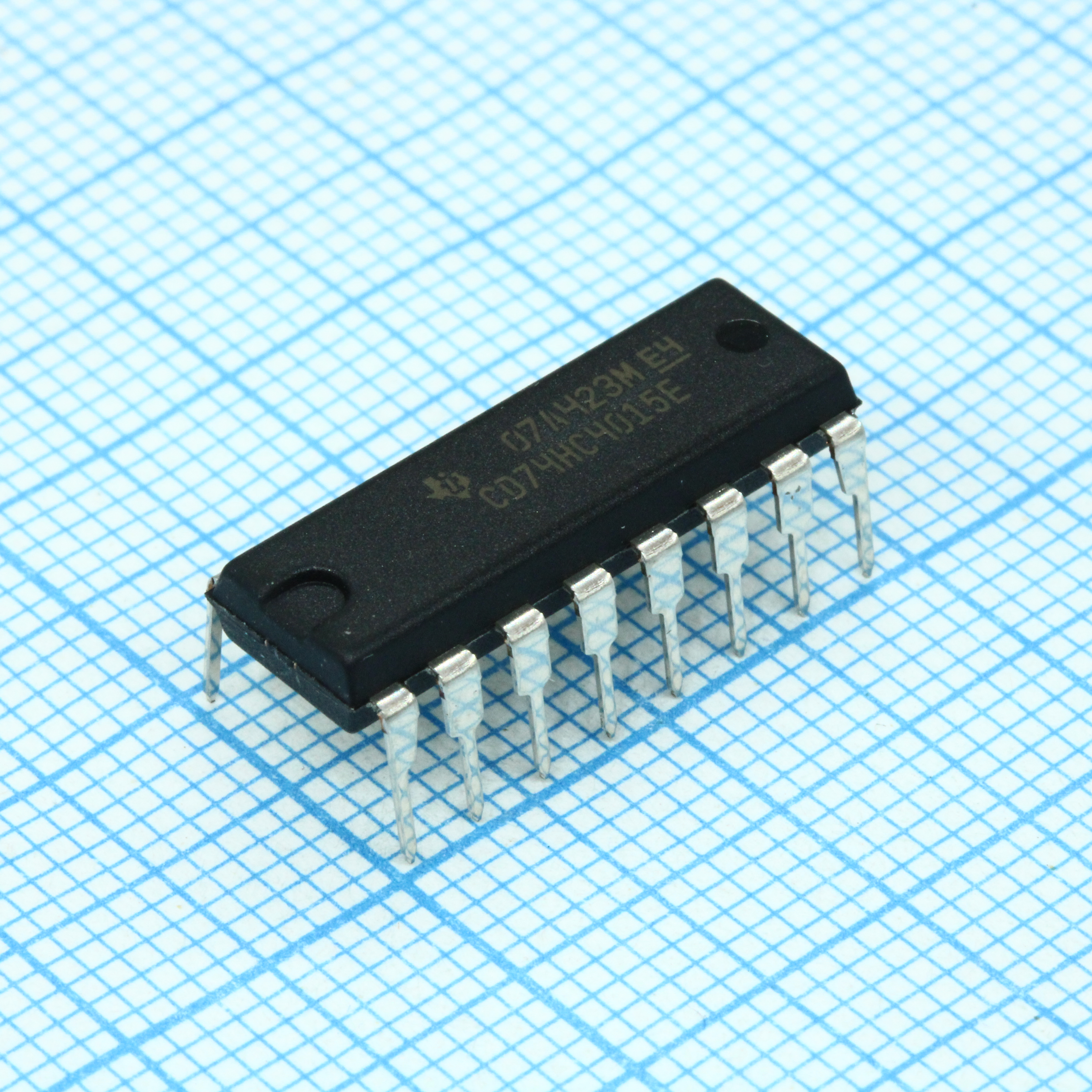 Фото 4015E Texas Instruments — CD74HC4015E