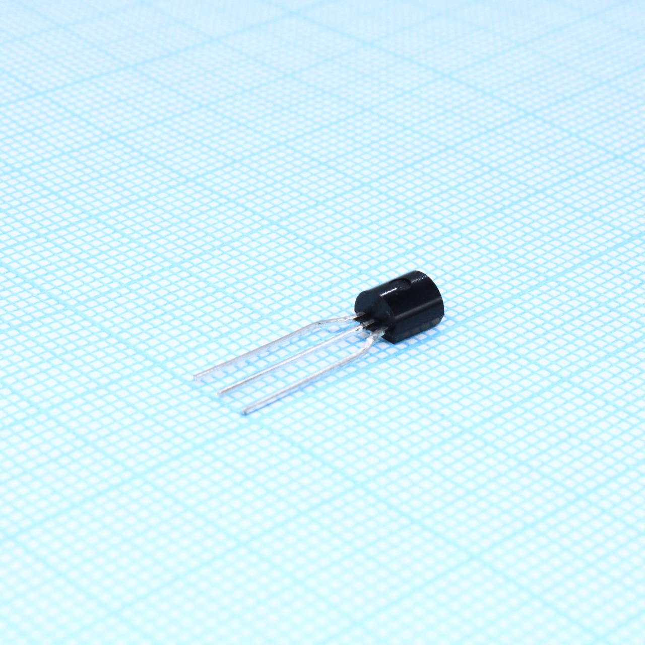 Фото 78L05TO92 ST Microelectronics — L78L05ACZTR