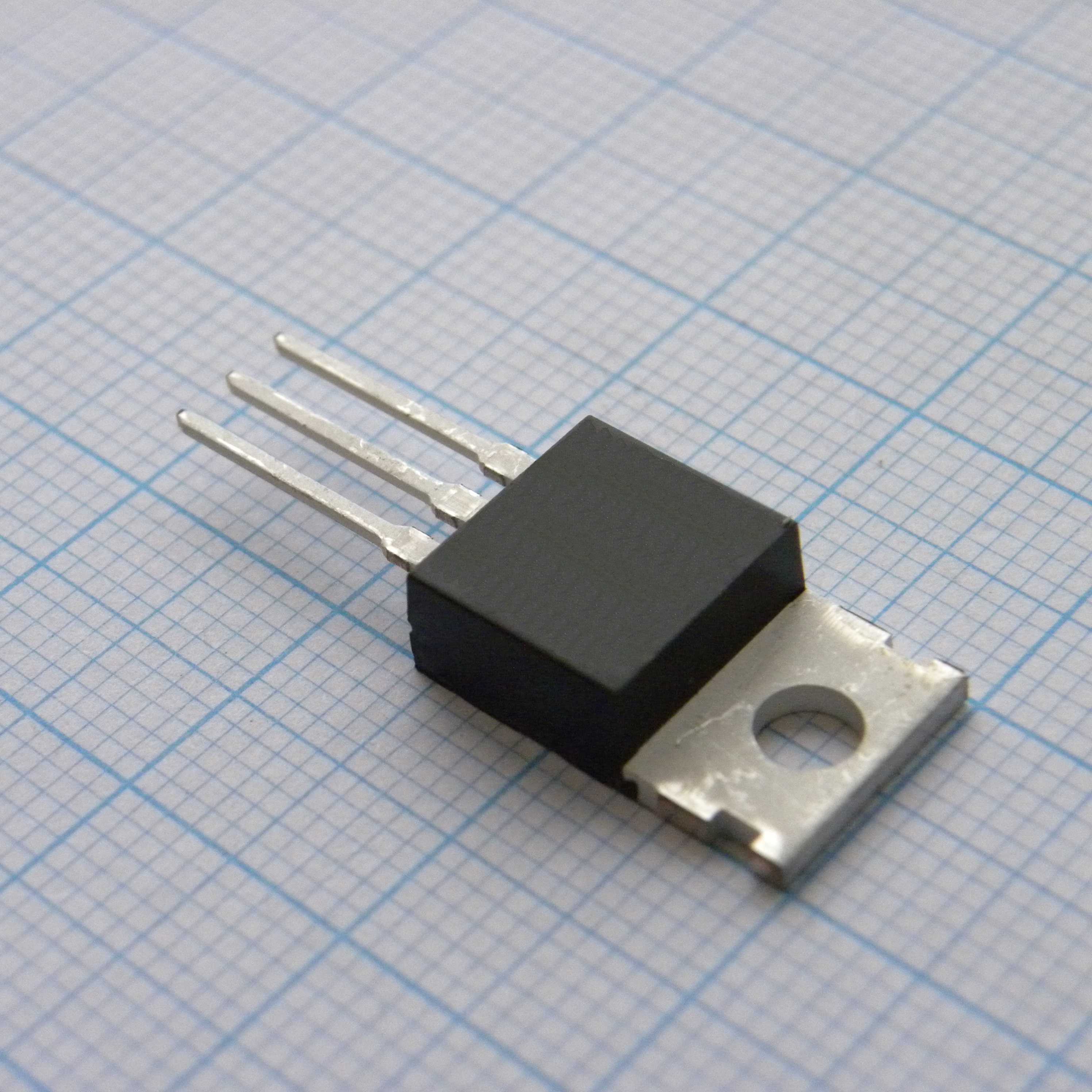 Фото IRF3205PBF Infineon Technologies — IRF3205PBF — Одиночные MOSFET транзисторы — Infineon Technologies