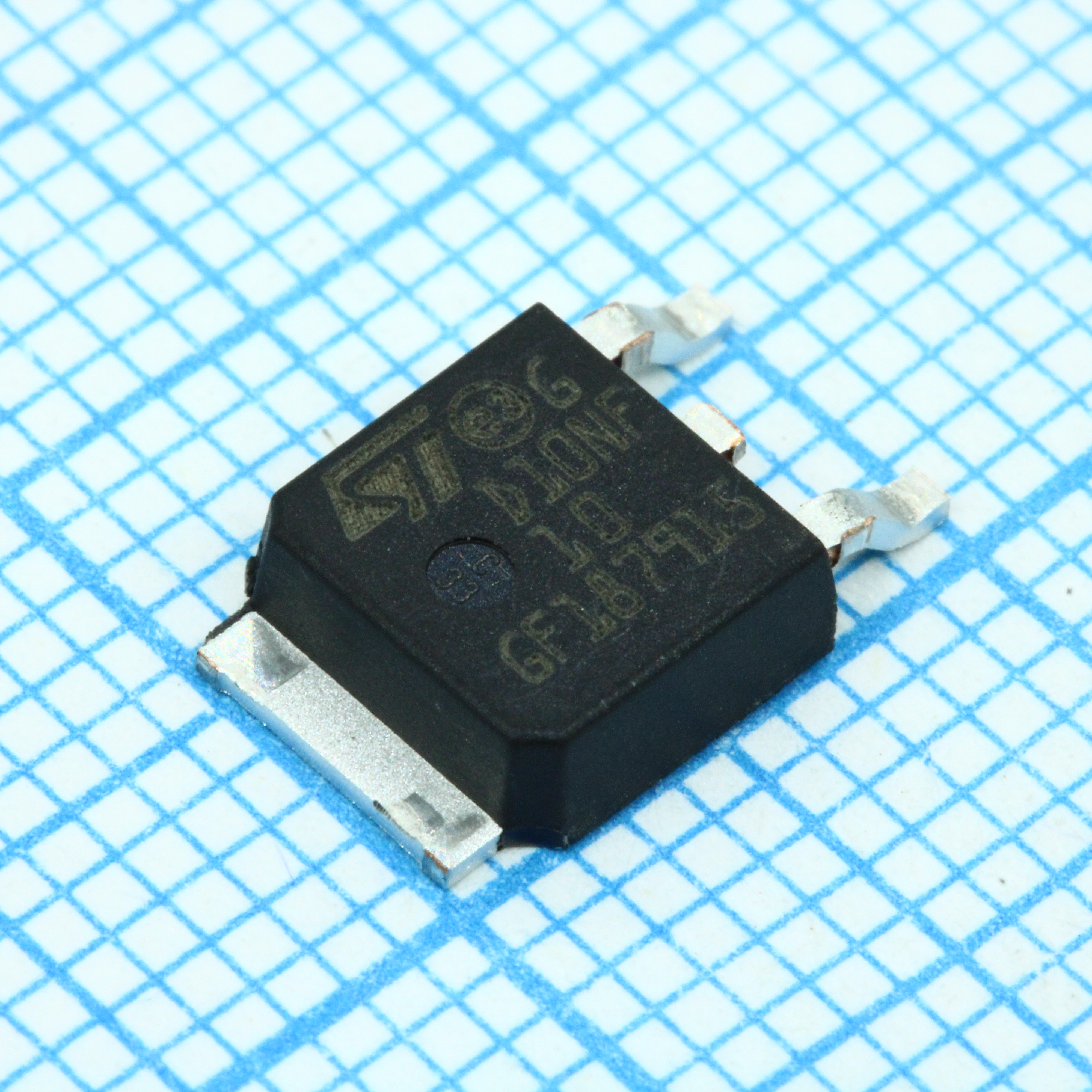 Фото STD10NF10T4 ST Microelectronics — STD10NF10T4 — Одиночные MOSFET транзисторы — ST Microelectronics