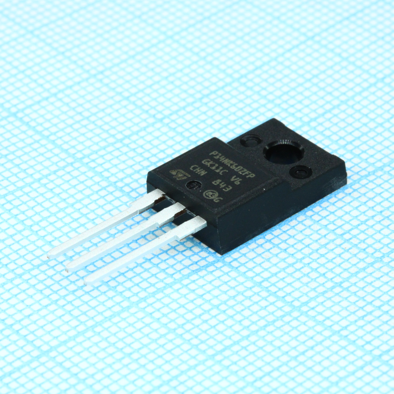 Фото STP14NK60ZFP ST Microelectronics — STP14NK60ZFP — Одиночные MOSFET транзисторы — ST Microelectronics
