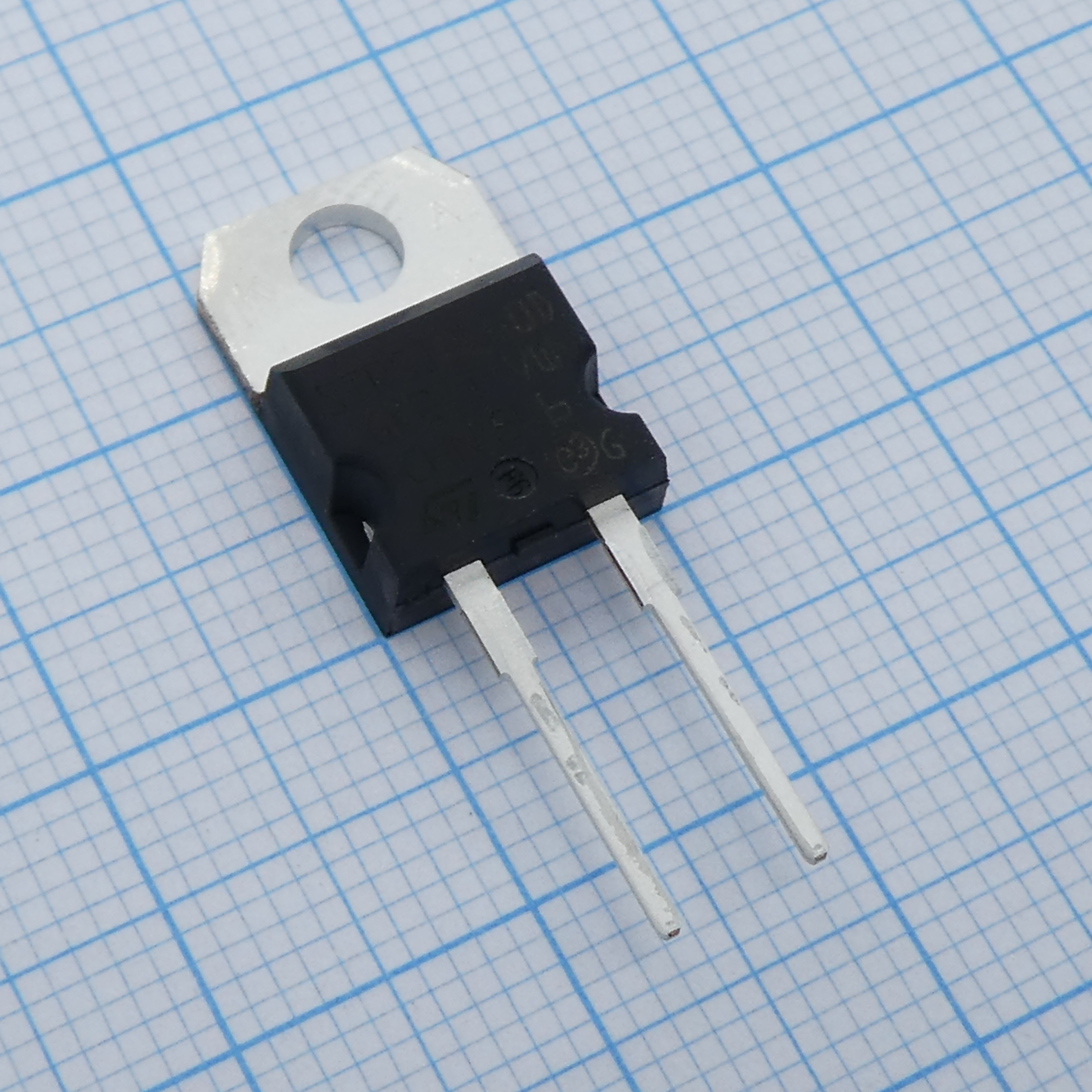 Фото Шоттки  60В 10А ST Microelectronics — STPS10L60D — Одиночные диоды Шоттки — ST Microelectronics