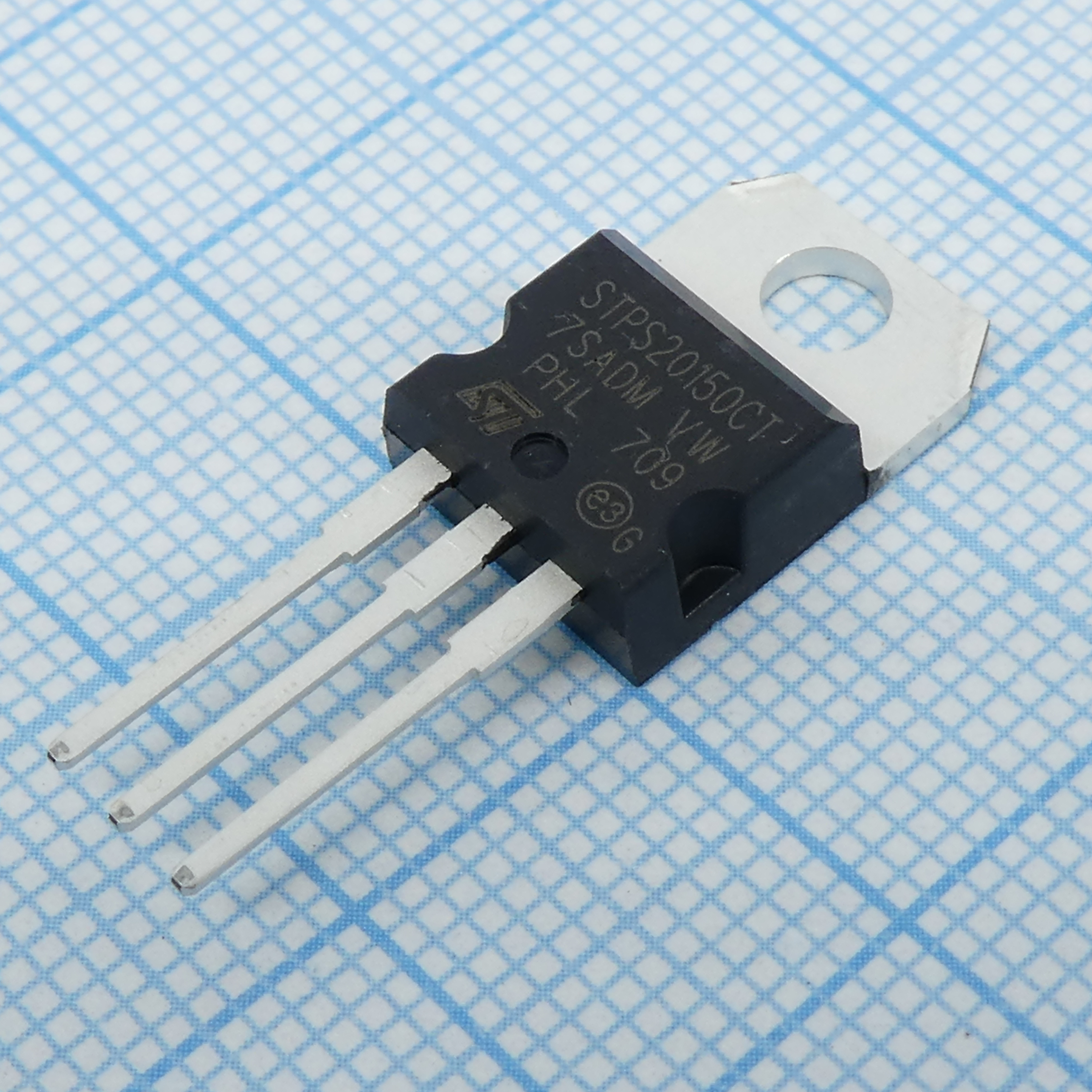 Фото Шоттки х2 150V ST Microelectronics — STPS20150CT — Сборки диодов Шоттки — ST Microelectronics