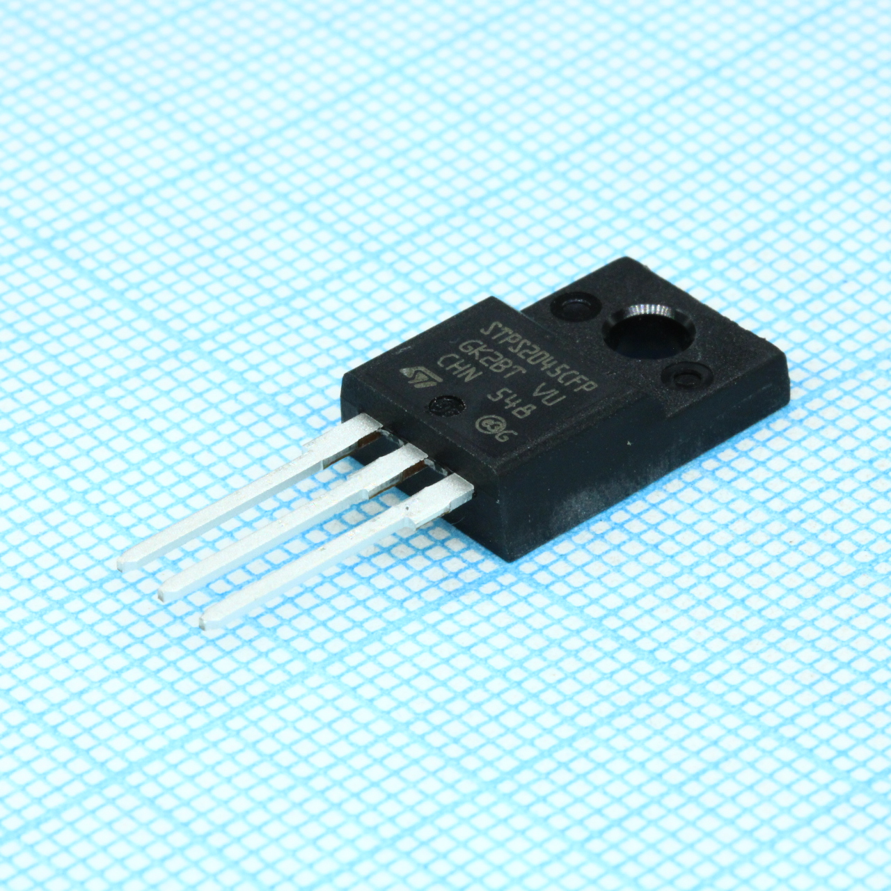 Фото Шоттки х2  45V ST Microelectronics — STPS2045CFP — Сборки диодов Шоттки — ST Microelectronics