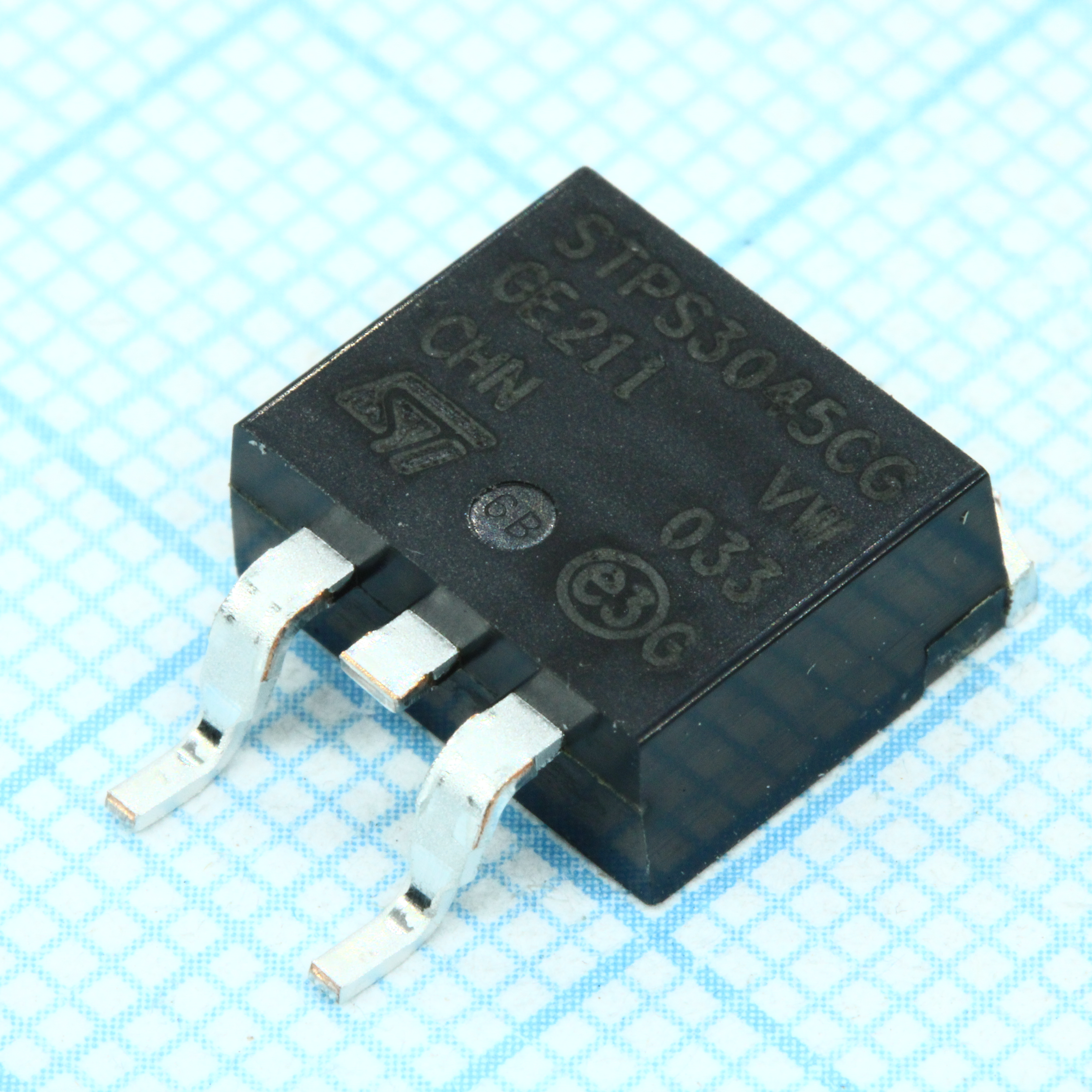 Фото Шоттки х2 045V ST Microelectronics — STPS3045CG-TR — Сборки диодов Шоттки — ST Microelectronics
