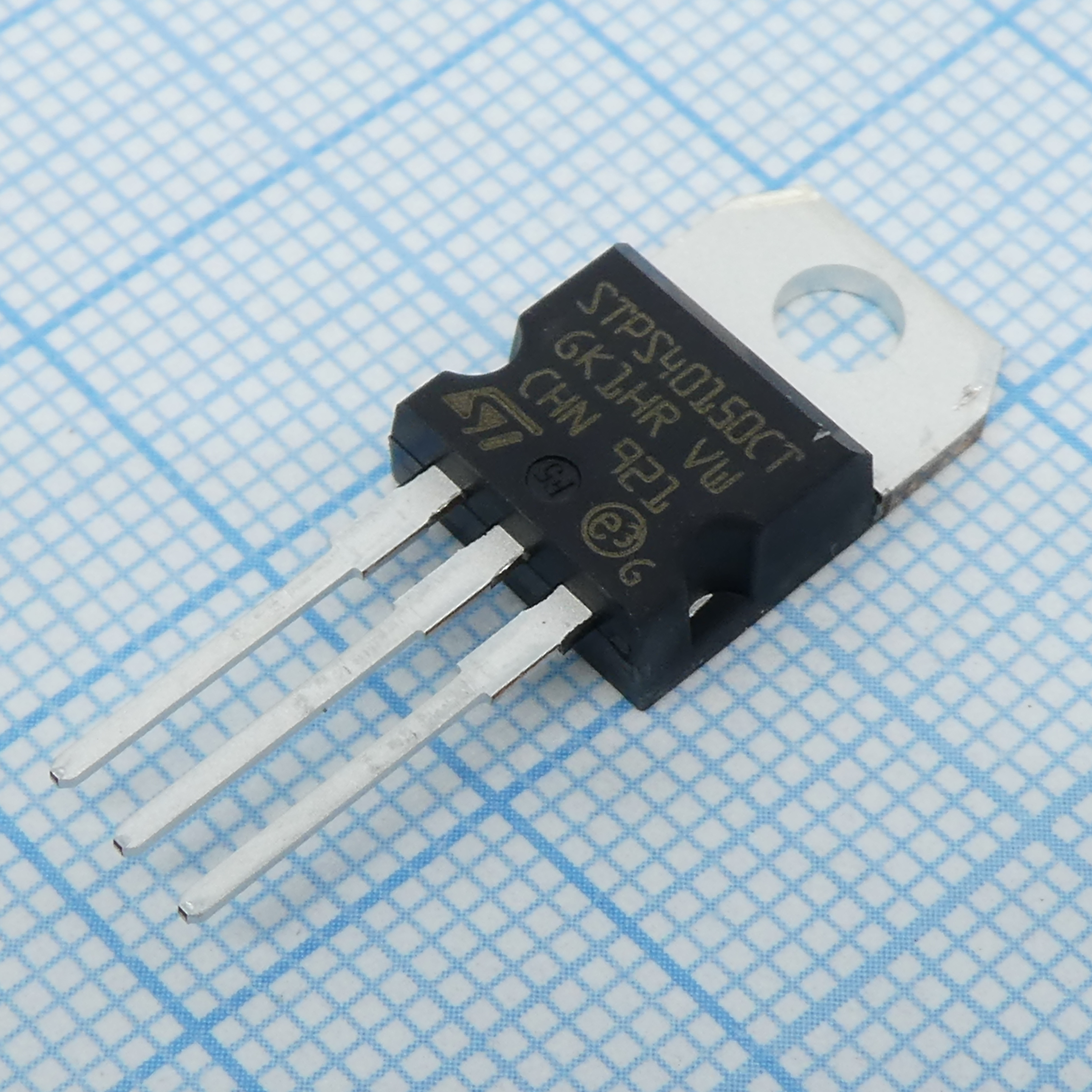 Фото Шоттки х2 150V ST Microelectronics — STPS40150CT — Сборки диодов Шоттки — ST Microelectronics