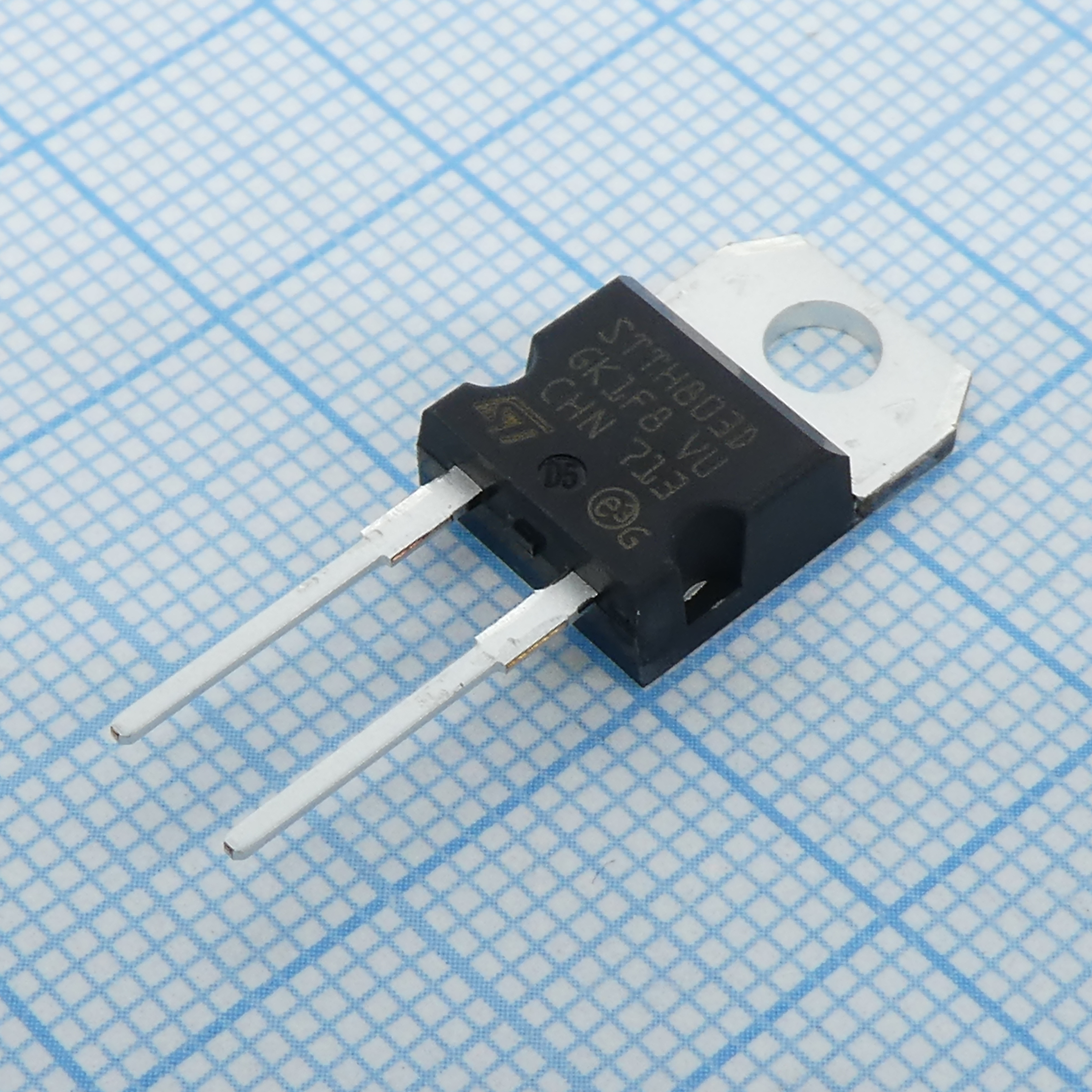 Фото STTH803D ST Microelectronics — STTH803D — Одиночные диоды — ST Microelectronics
