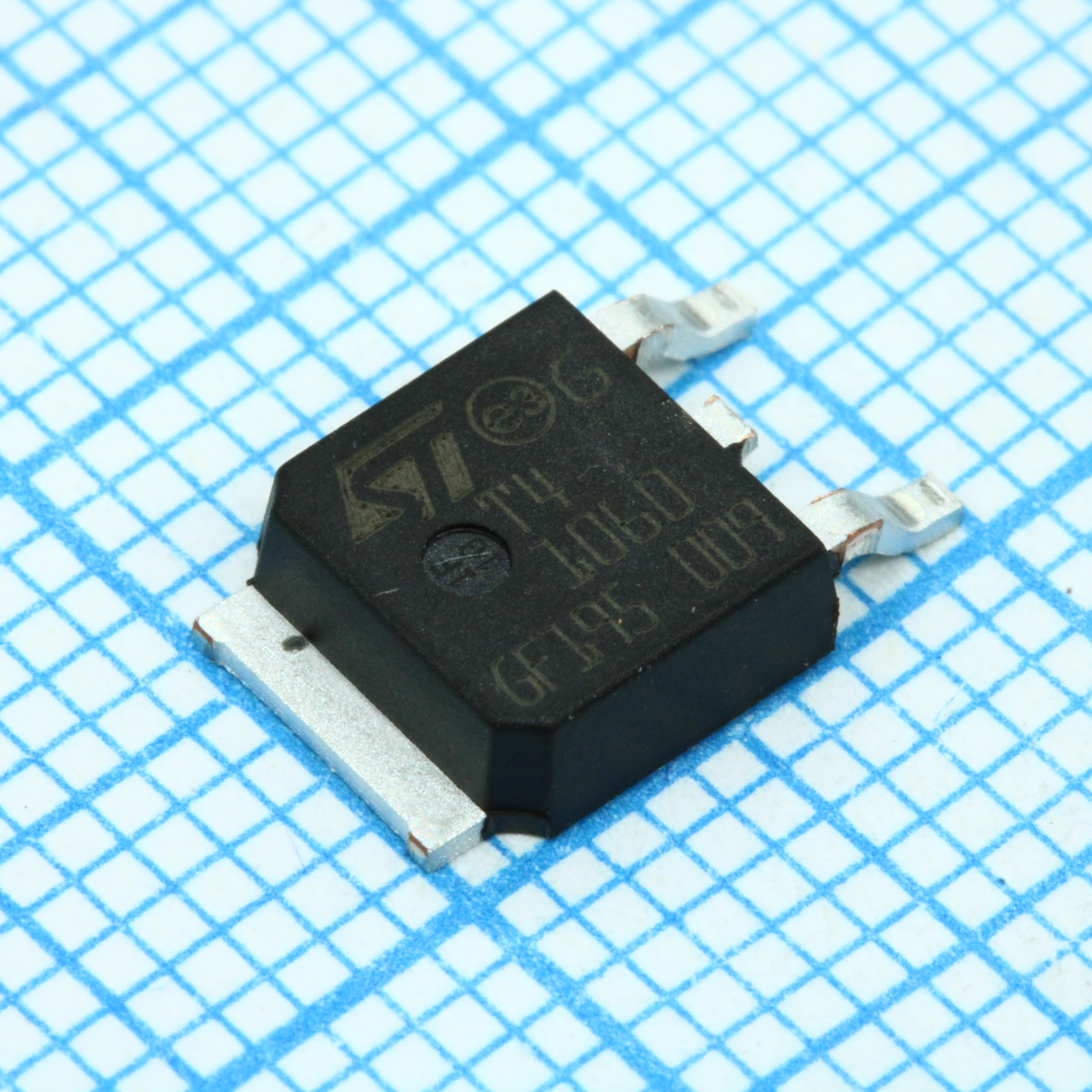 Фото T410-600B-TR ST Microelectronics — T410-600B-TR — Симисторы (Triac) — ST Microelectronics