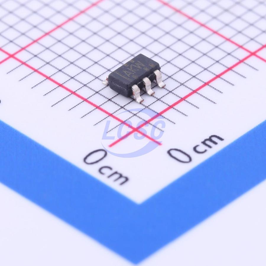 Фото THS4304DBVT Texas Instruments — THS4304DBVT — Операционные усилители — Texas Instruments