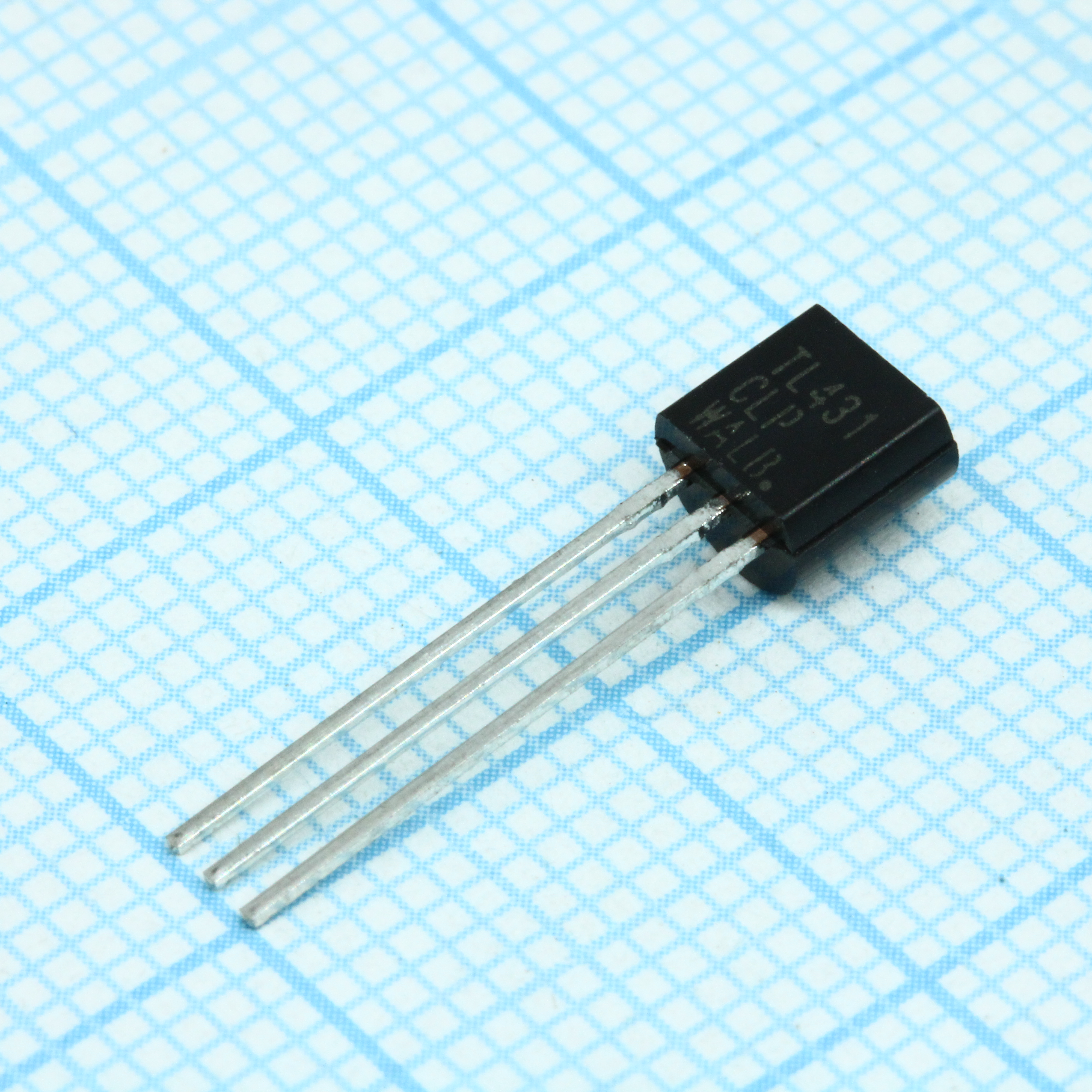 Фото TL431TO92 ON Semiconductor — TL431CLPG — Стабилизаторы 431 серии — ON Semiconductor