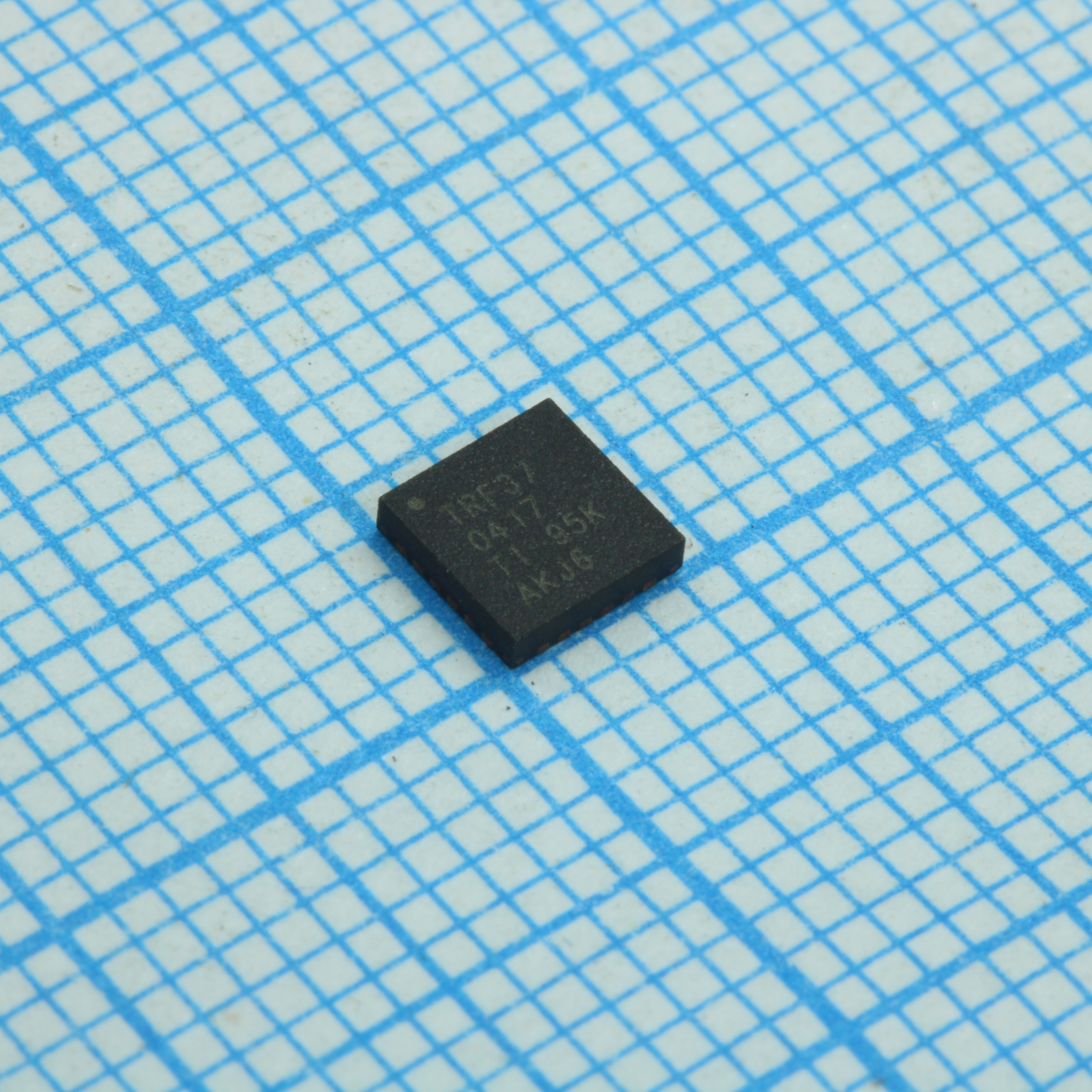 Фото TRF370417IRGET Texas Instruments — TRF370417IRGET — Радиочастотные микросхемы — Texas Instruments