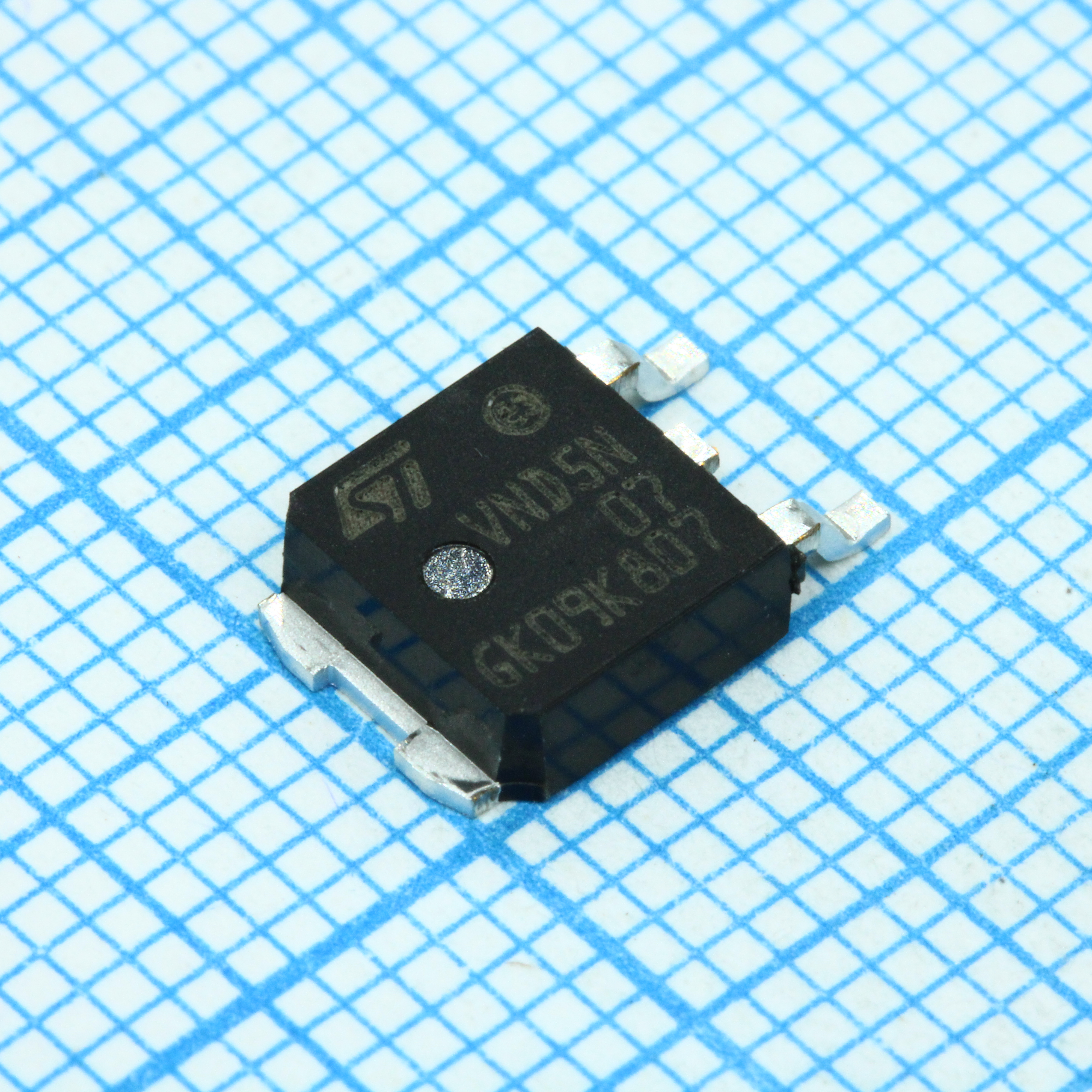 Фото VND5N07-E ST Microelectronics — VND5N07-E — Силовые ключи — ST Microelectronics