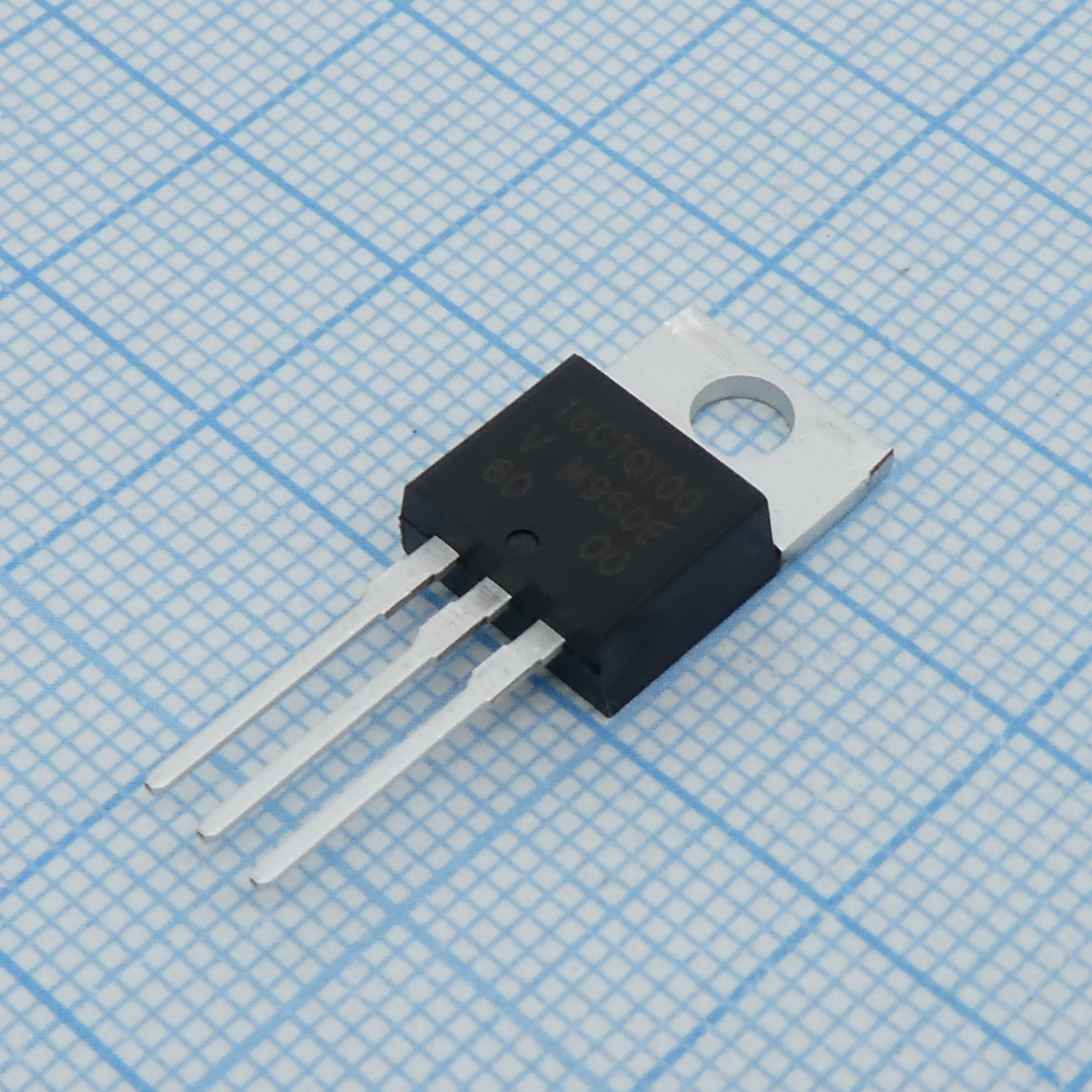 Фото Шоттки х2 100V VISHAY — VS-16CTQ100-M3 — Сборки диодов Шоттки — VISHAY