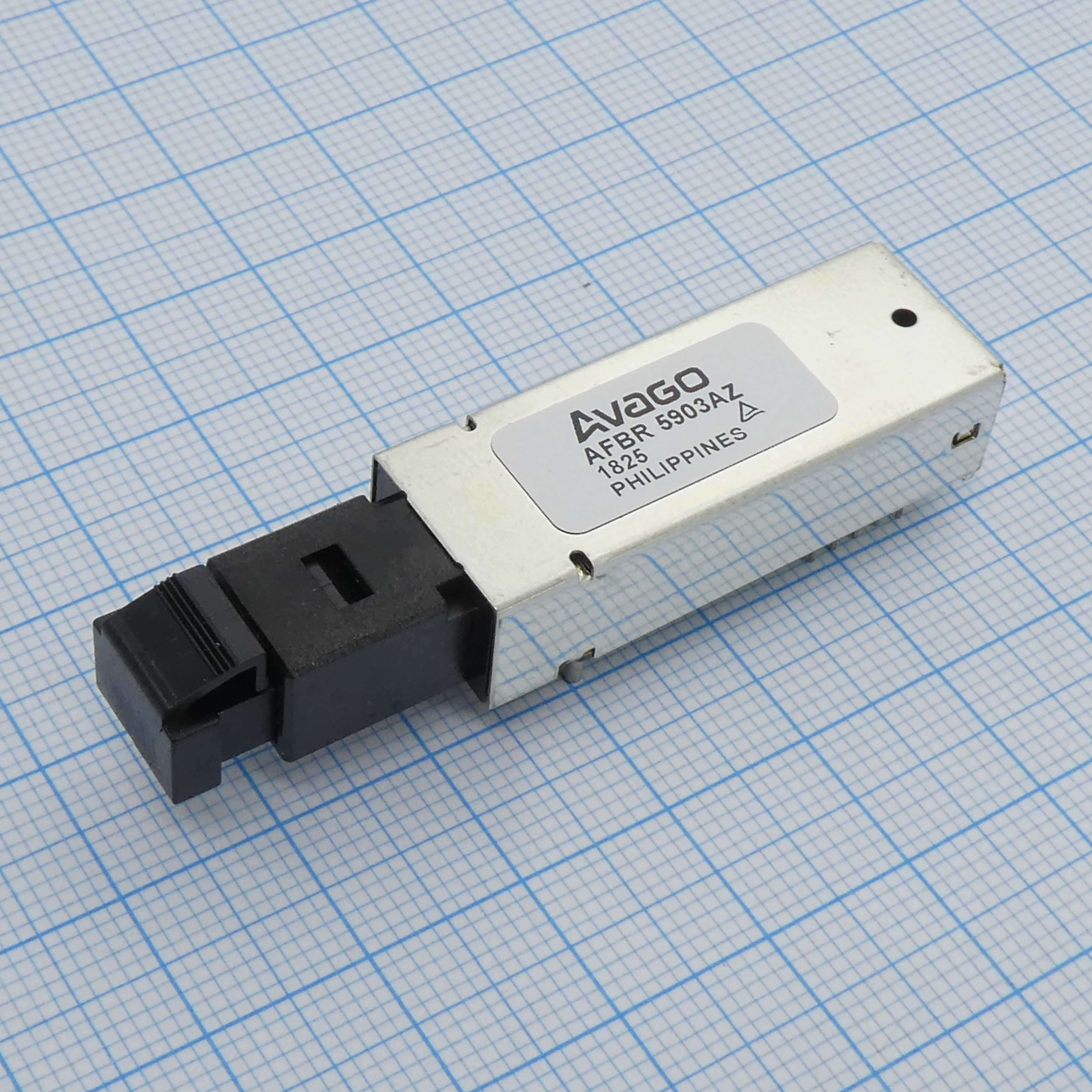 Фото AFBR-5903AZ Broadcom — AFBR-5903AZ — Оптоволоконные приемопередатчики — Broadcom