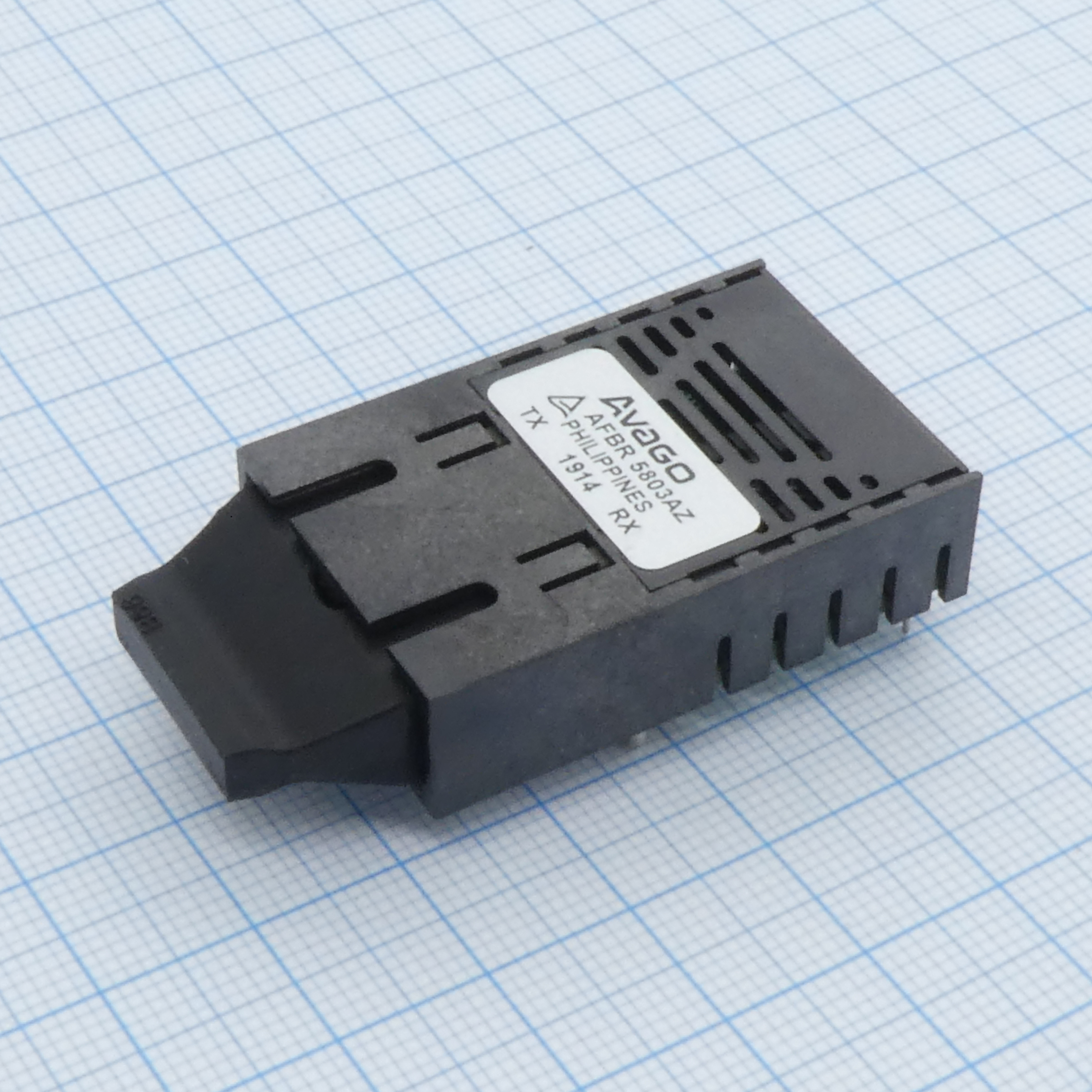 Фото AFBR-5803AZ Broadcom — AFBR-5803AZ — Оптоволоконные приемопередатчики — Broadcom