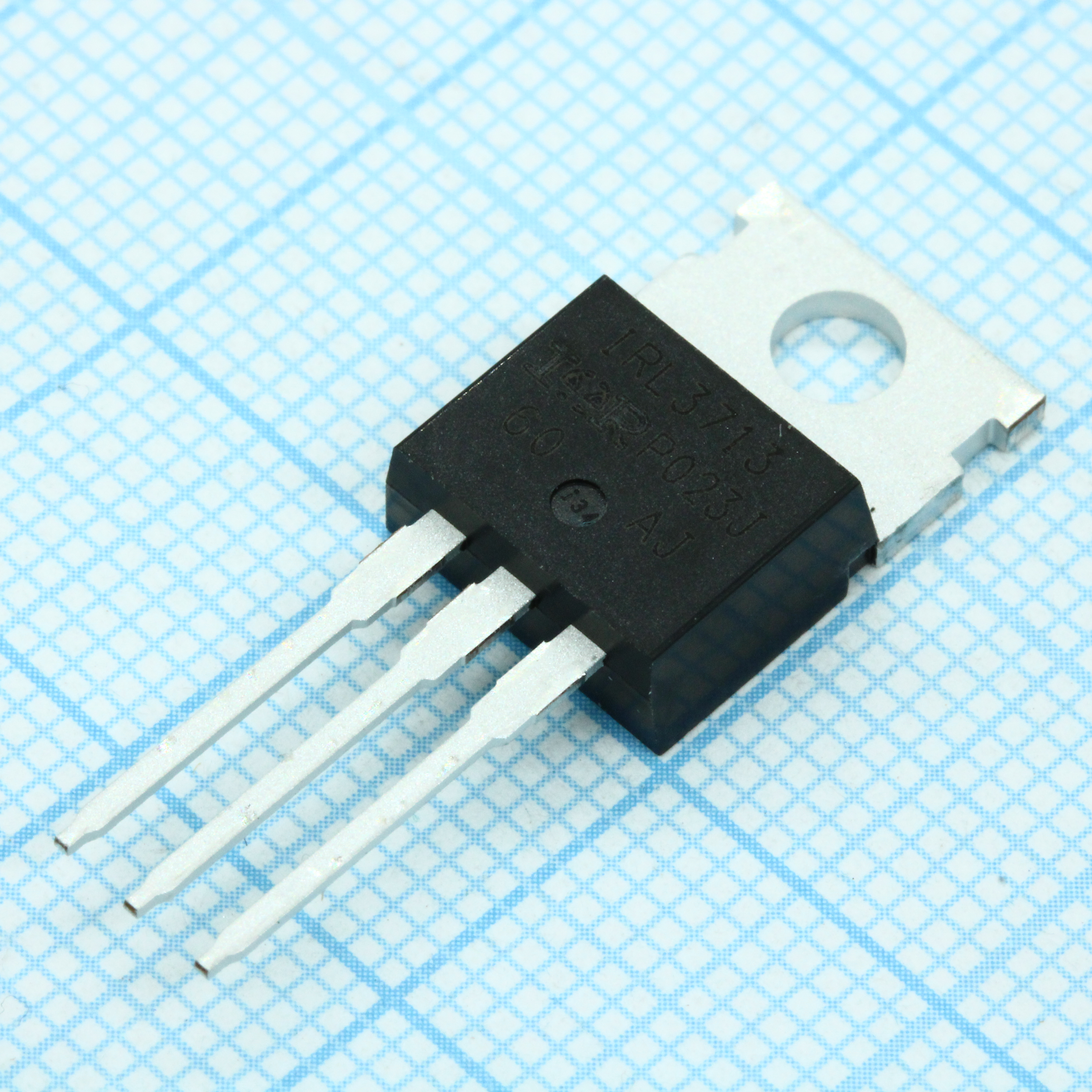 Фото IRL3713PBF Infineon Technologies — IRL3713PBF — Одиночные MOSFET транзисторы — Infineon Technologies