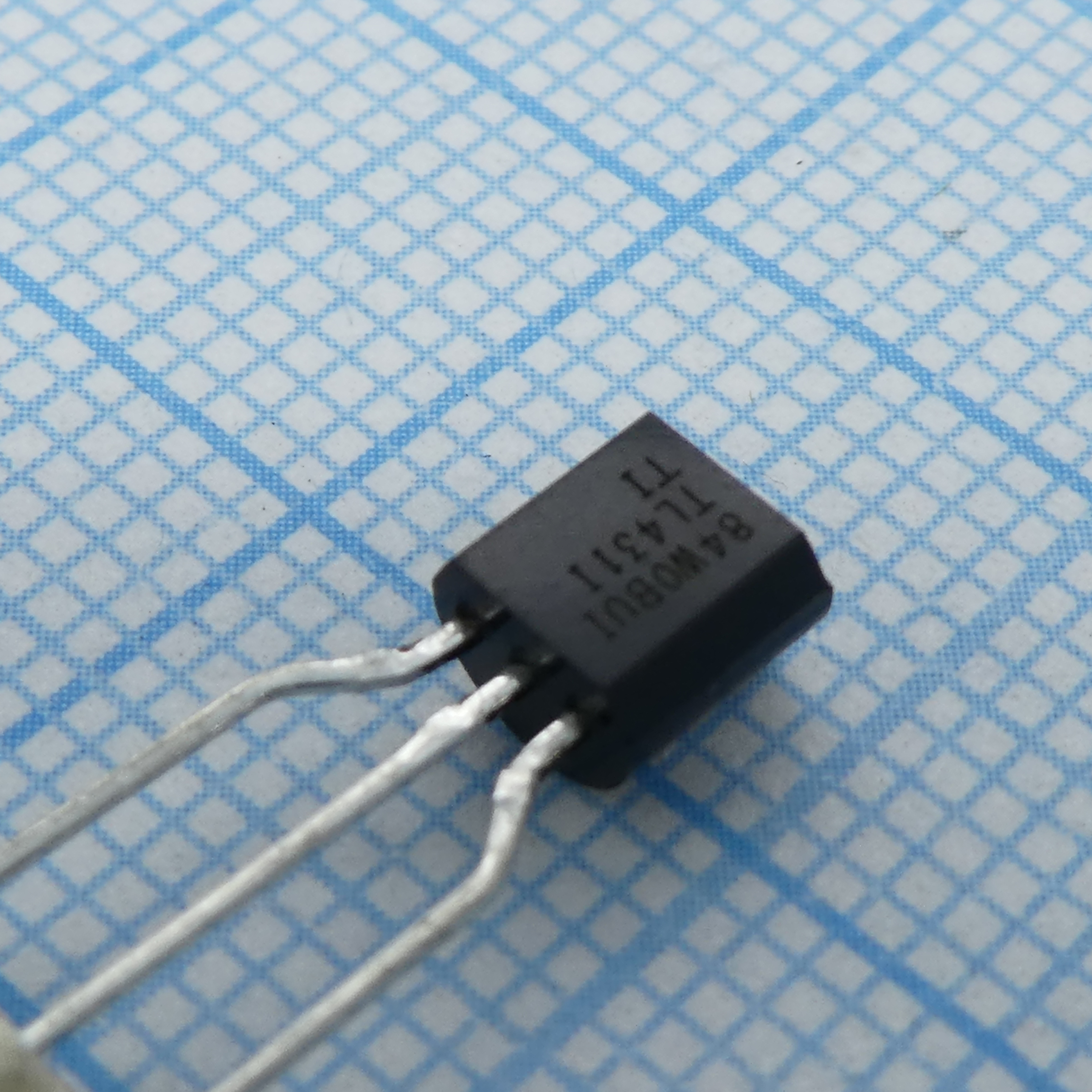 Фото TL431TO92 Texas Instruments — TL431ILPR — Стабилизаторы 431 серии — Texas Instruments