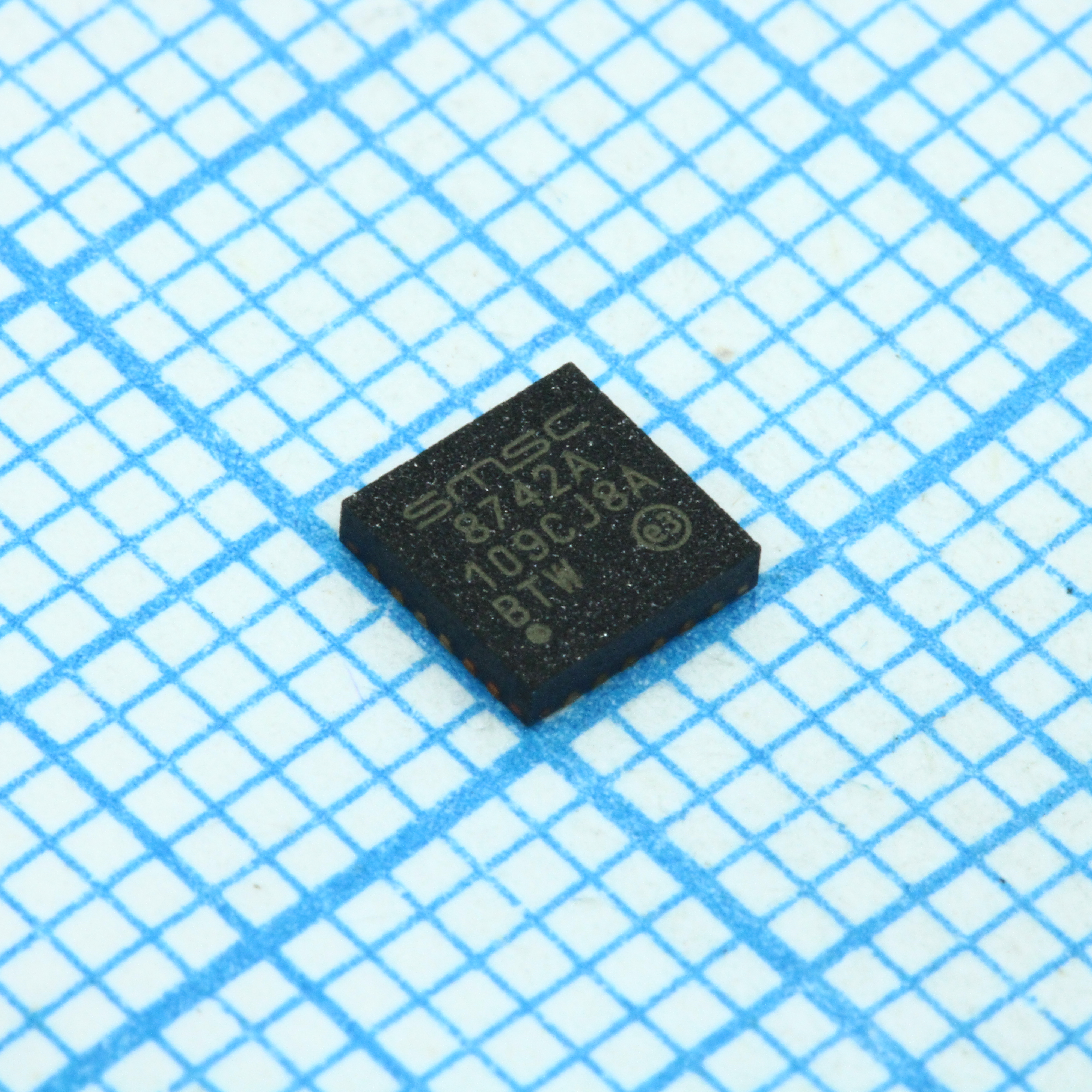 Фото LAN8742A-CZ-TR Microchip Technology Inc. — LAN8742A-CZ-TR — Телекоммуникационные интерфейсы — Microchip Technology Inc.