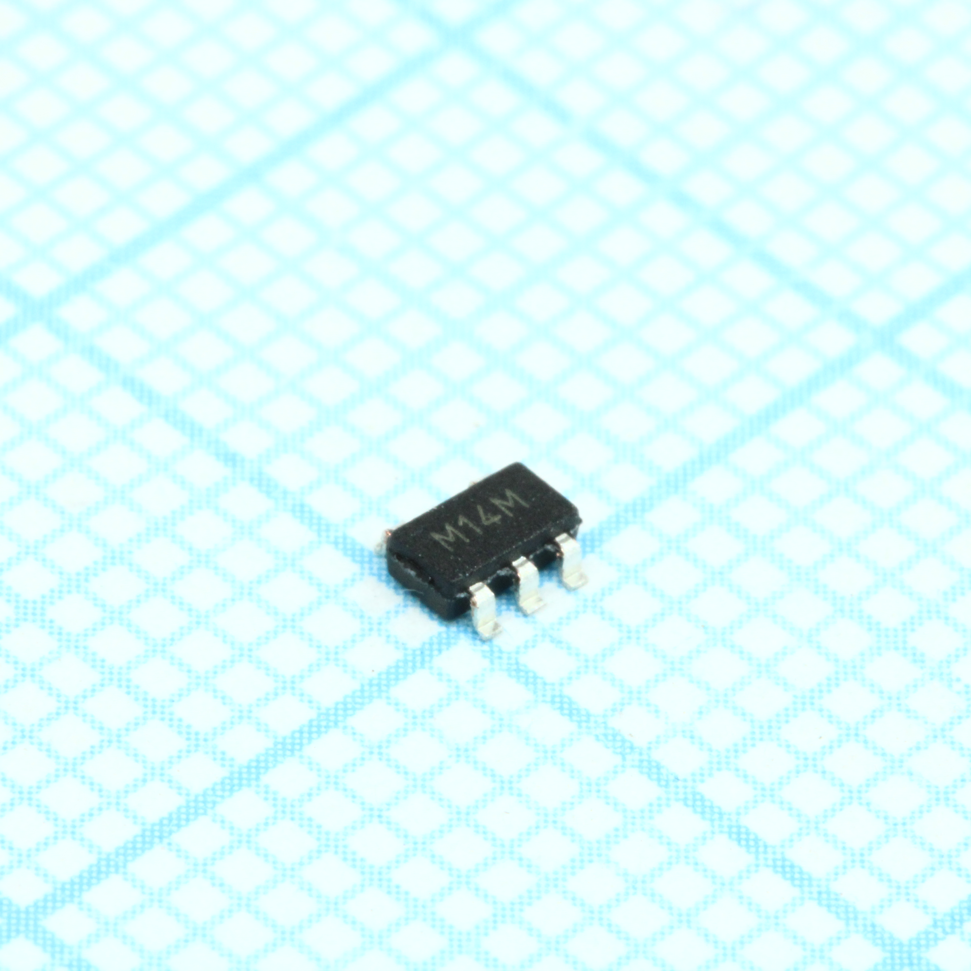 Фото 24C01BT Microchip Technology Inc. — 24LC01BT-I/OT