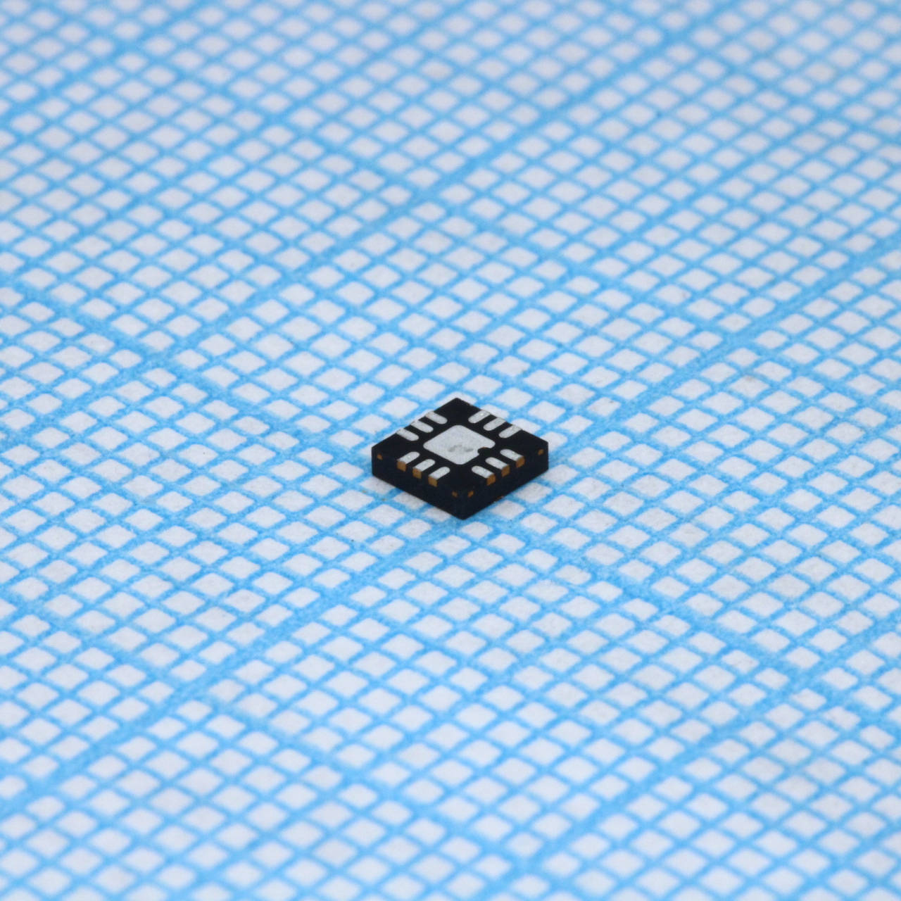 Фото ADM3101EACPZ-REEL Analog Devices, Inc. — ADM3101EACPZ-REEL — Драйверы, трансиверы RS-232/422/485 — Analog Devices, Inc.