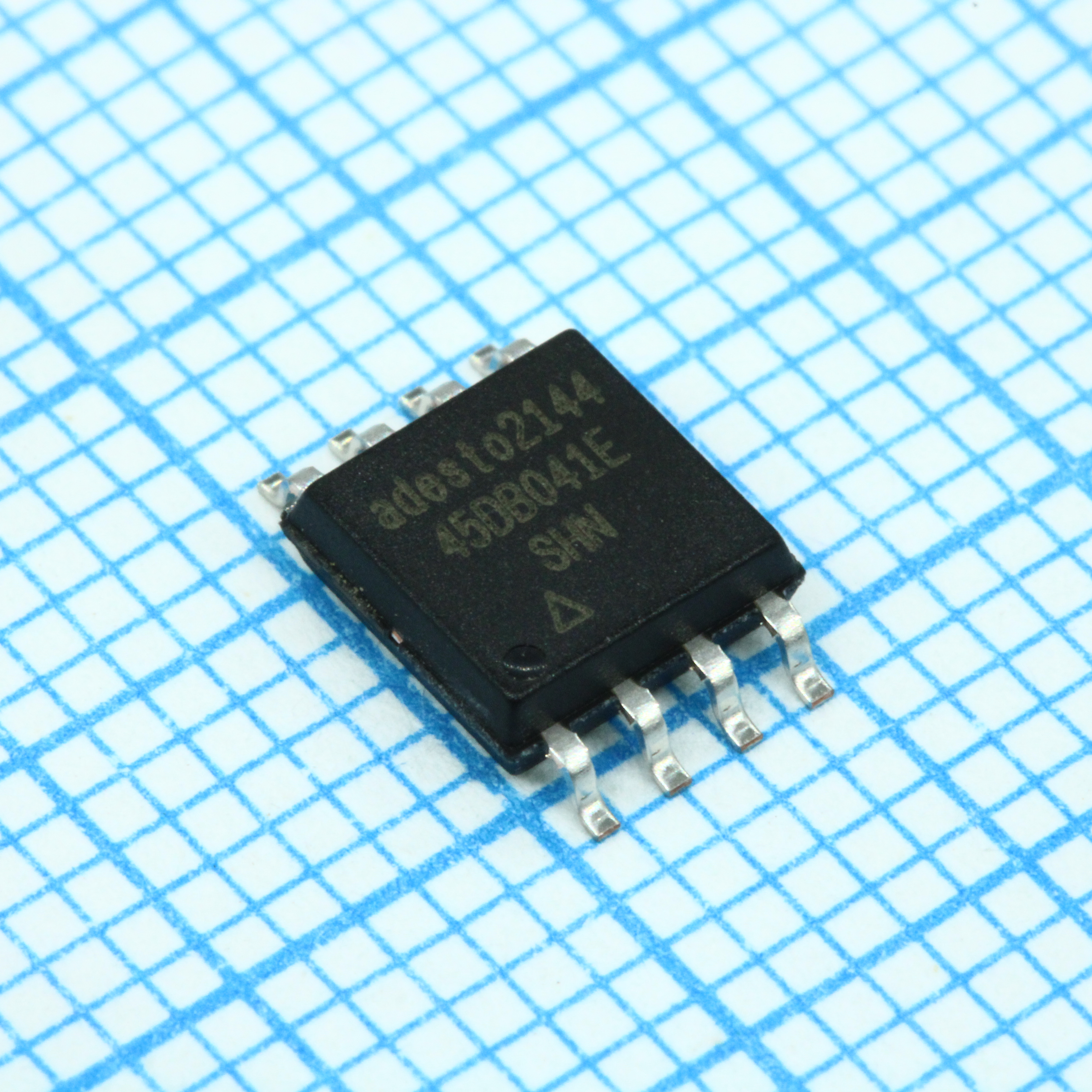 Фото 45DB041E-SHN-B Renesas — AT45DB041E-SHN-B