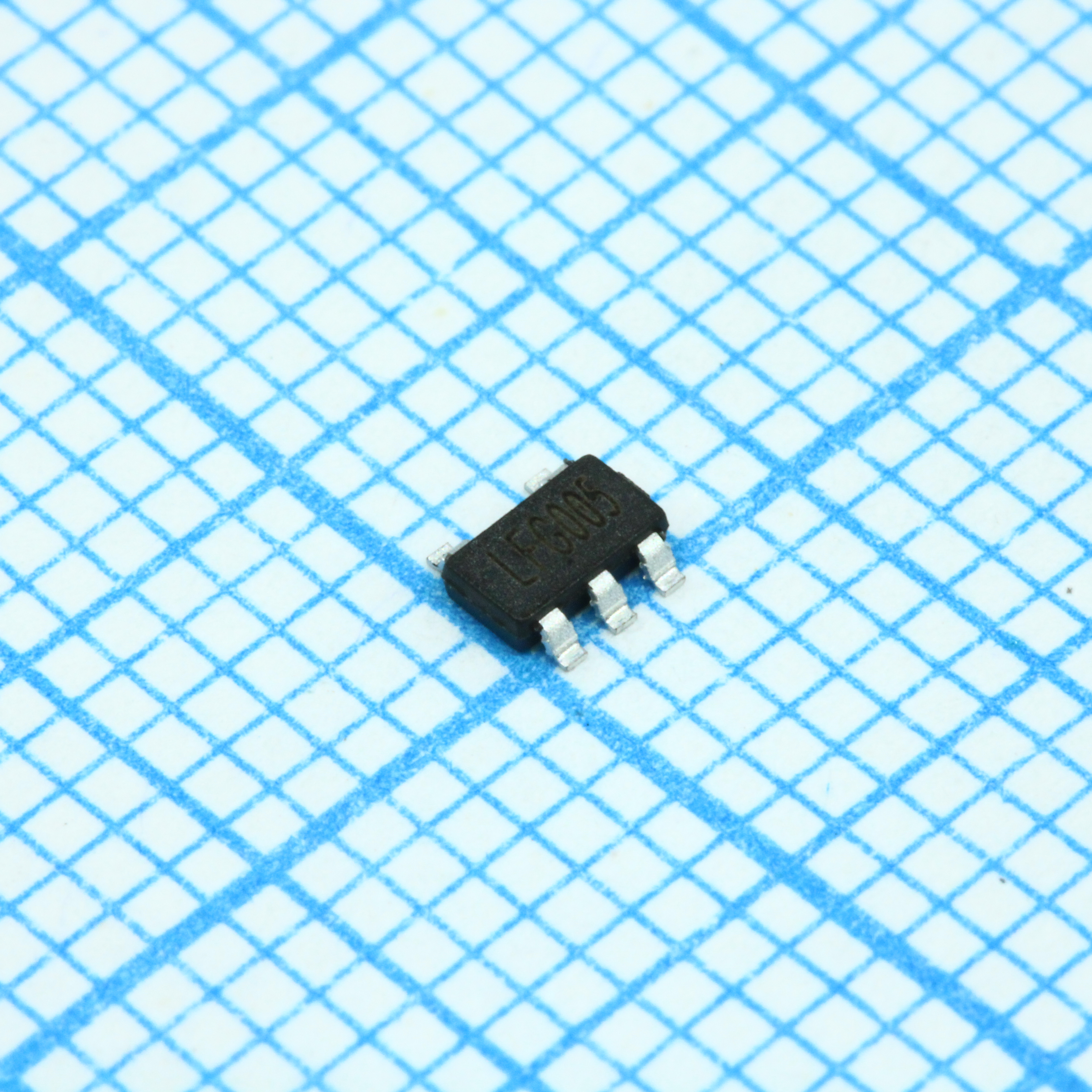 Фото ADP151AUJZ-2.8-R7 Analog Devices, Inc. — ADP151AUJZ-2.8-R7 — Стабилизаторы линейные — Analog Devices, Inc.