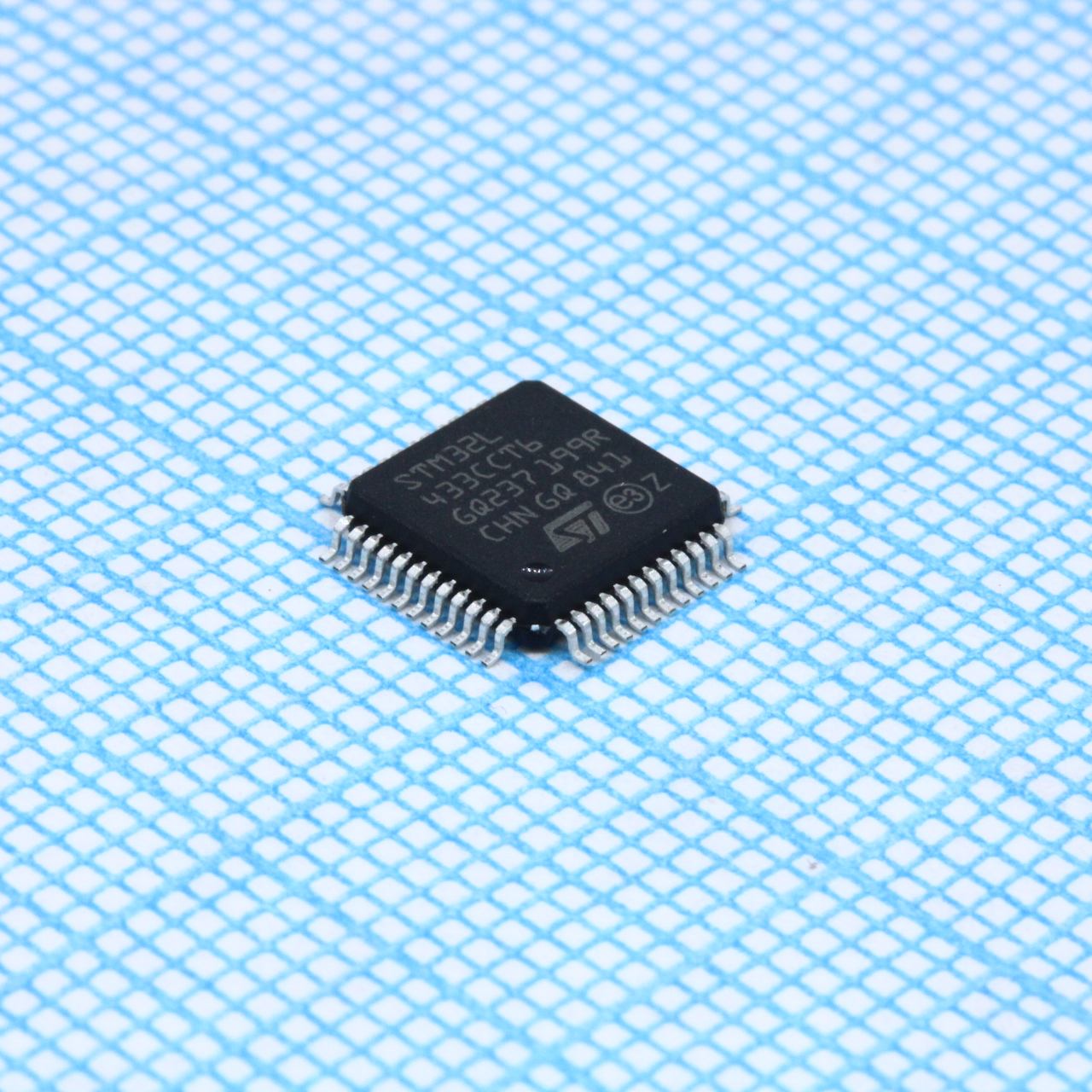 Фото STM32L433CCT6 ST Microelectronics — STM32L433CCT6 — Микроконтроллеры STM — ST Microelectronics