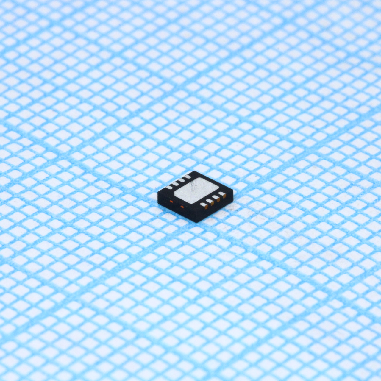 Фото ADM7171ACPZ-3.3-R7 Analog Devices, Inc. — ADM7171ACPZ-3.3-R7 — Стабилизаторы линейные — Analog Devices, Inc.