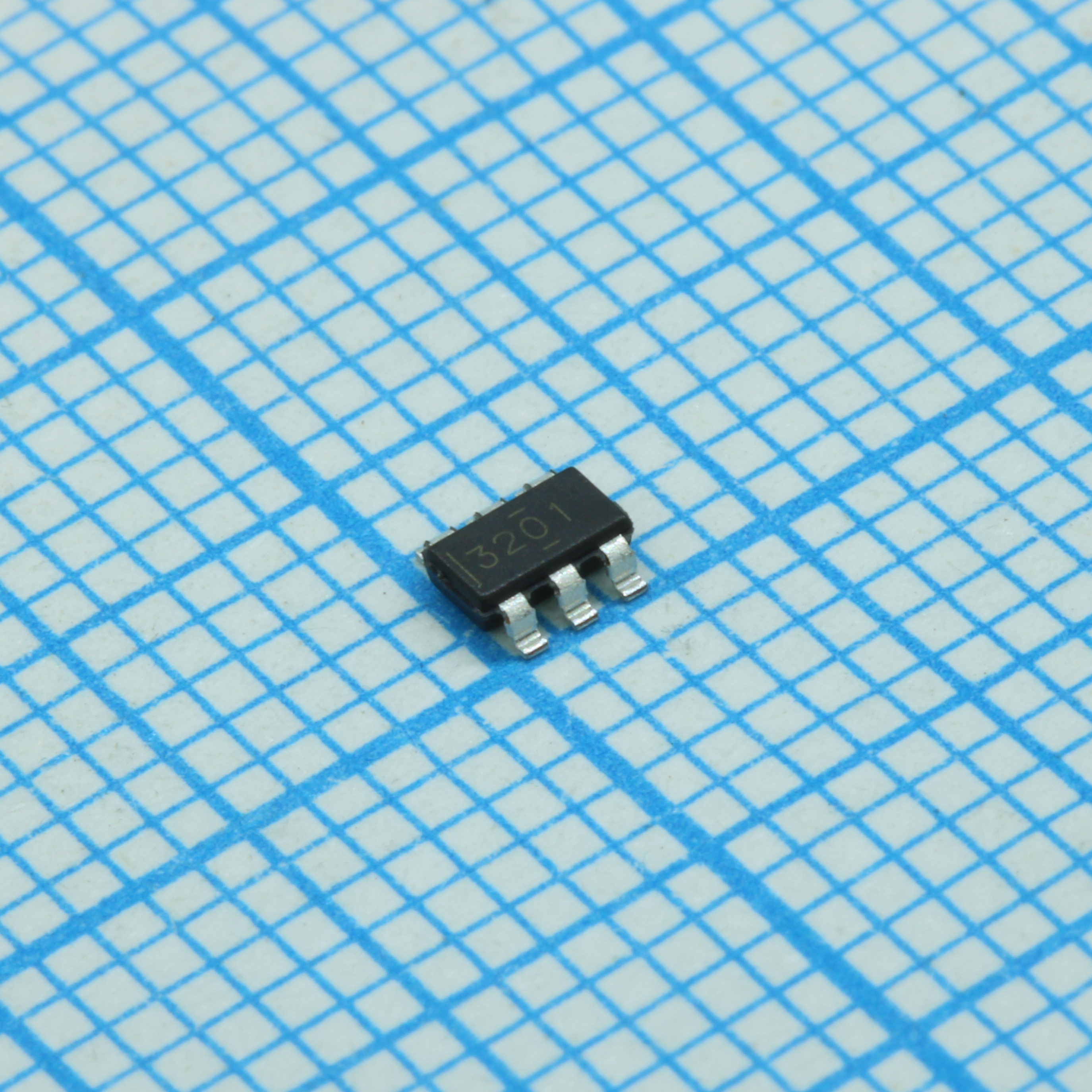 Фото TPS563201DDCT Texas Instruments — TPS563201DDCR — Импульсные преобразователи — Texas Instruments
