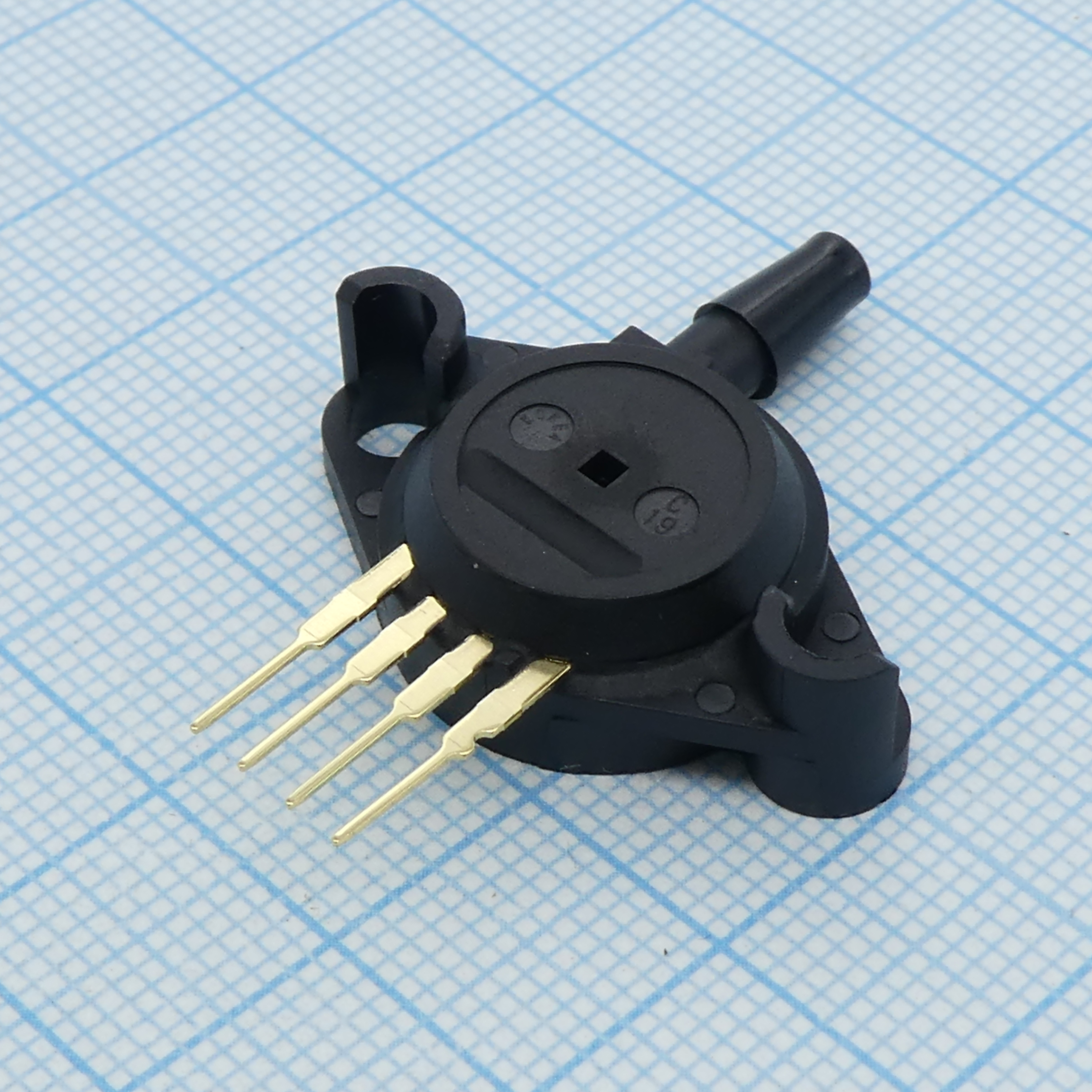 Фото MPX10GP NXP / Philips — MPX10GP — Датчики давления и силы — NXP / Philips