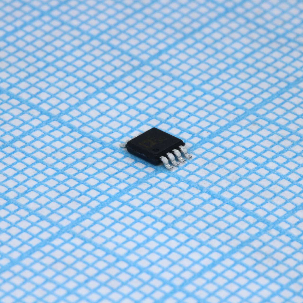 Фото ADP1720ARMZ-5-R7 Analog Devices, Inc. — ADP1720ARMZ-5-R7 — Стабилизаторы линейные — Analog Devices, Inc.