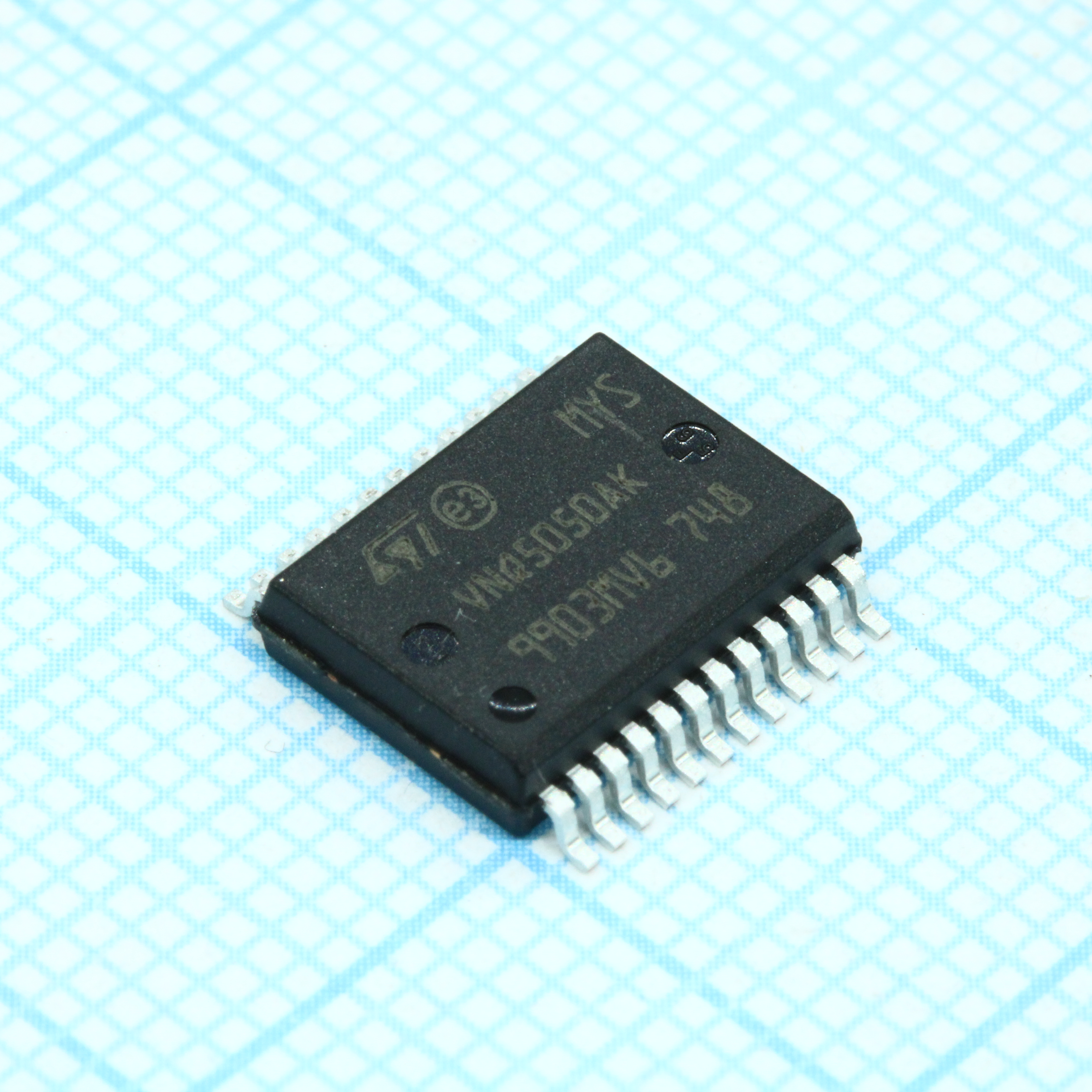 Фото VNQ5050AKTR-E ST Microelectronics — VNQ5050AKTR-E — Силовые ключи — ST Microelectronics