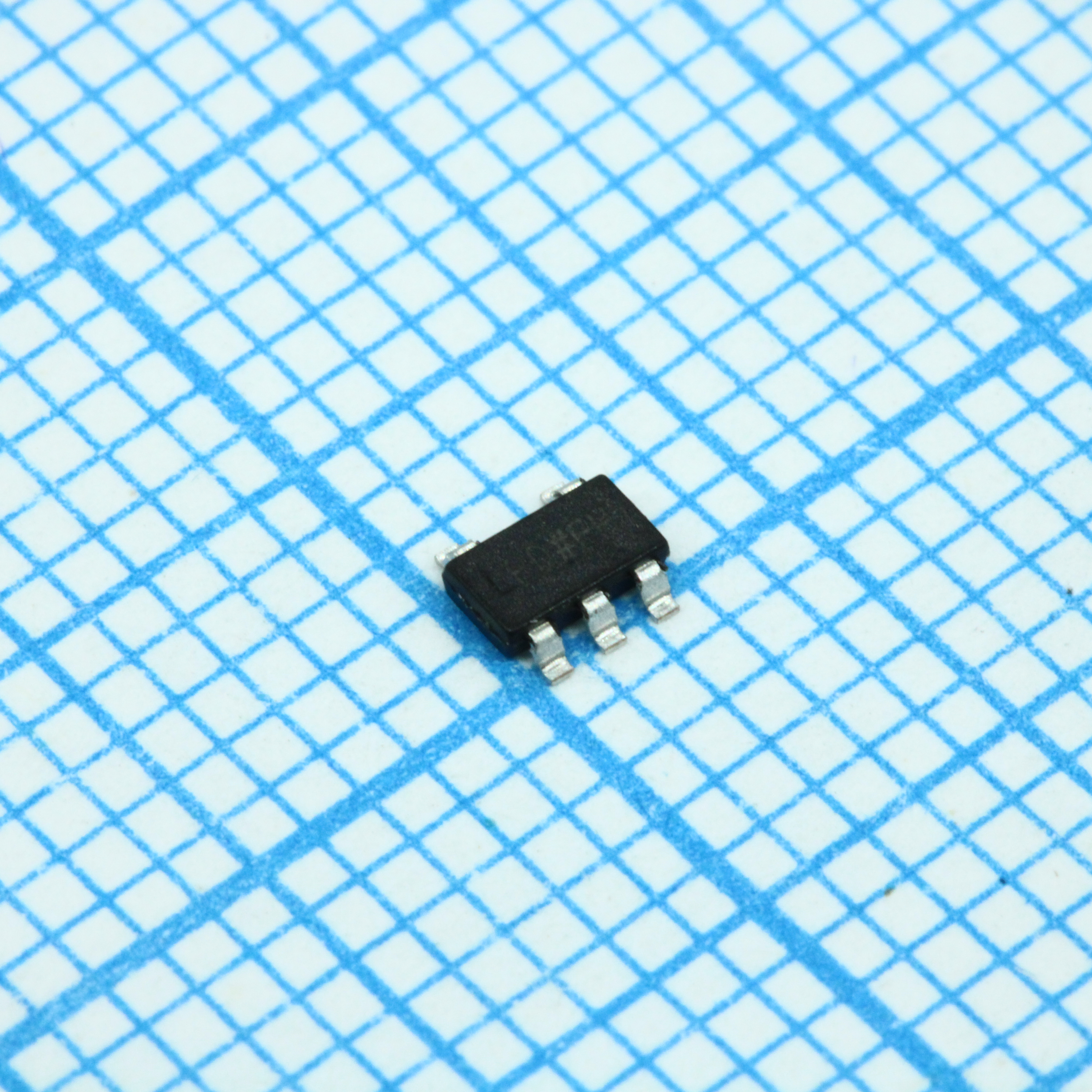Фото ADP7118AUJZ-5.0 Analog Devices, Inc. — ADP7118AUJZ-5.0-R7