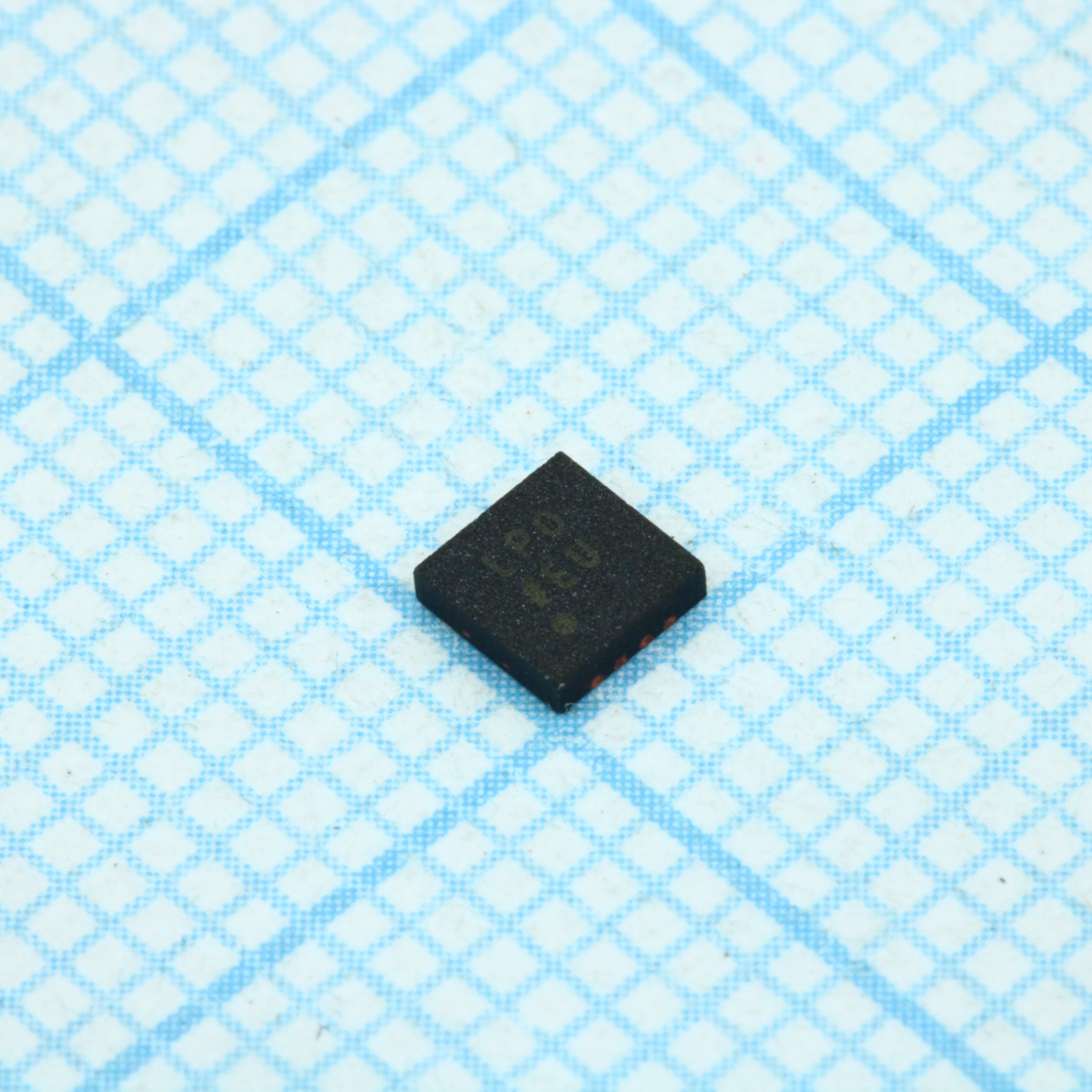 Фото ADM7172ACPZ-3.3-R7 Analog Devices, Inc. — ADM7172ACPZ-3.3-R7 — Стабилизаторы линейные — Analog Devices, Inc.