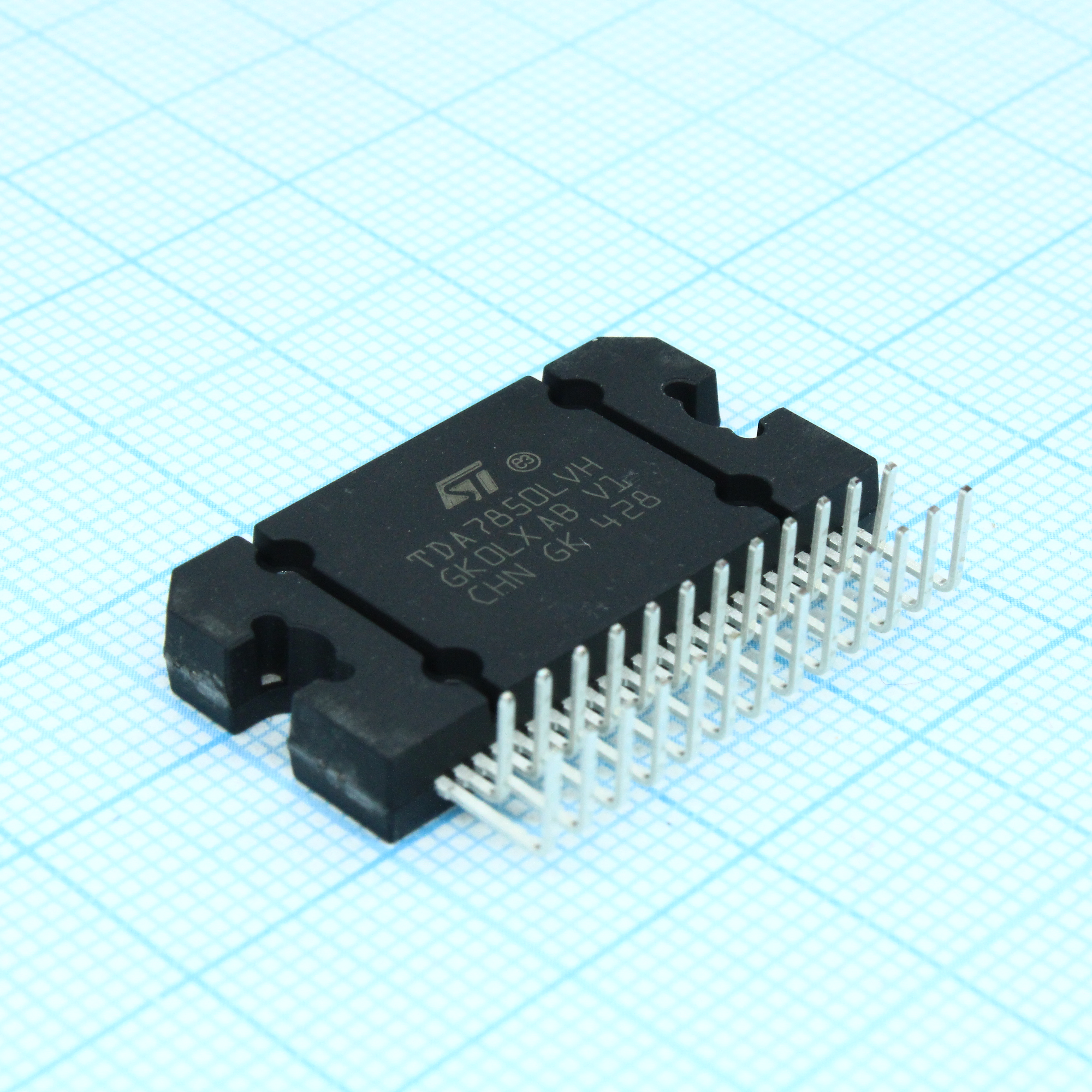 Фото TDA7850 ST Microelectronics — TDA7850LVH